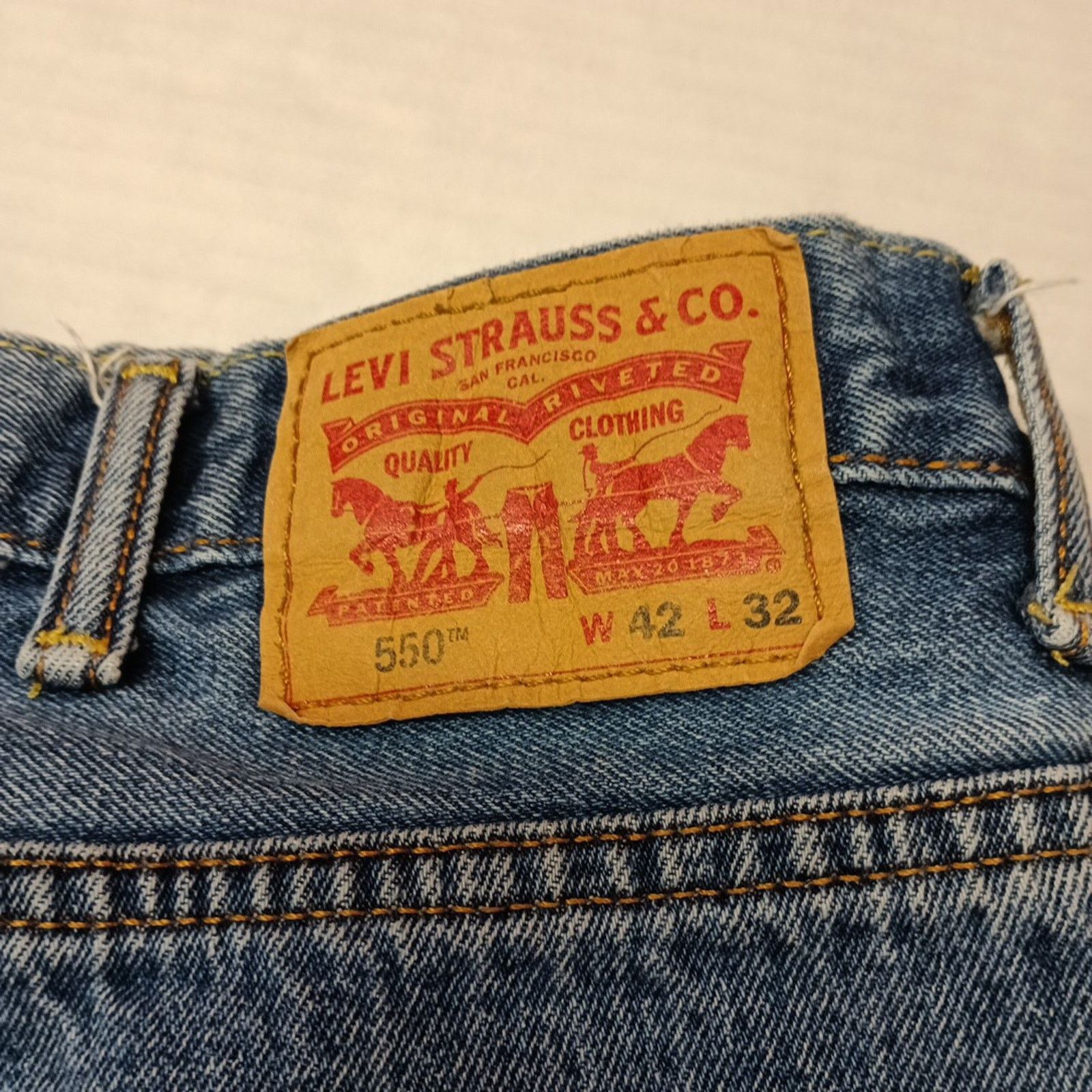 Levi's Levis 550 Jeans Men's 42x32 Blue Relaxed Fit Medium Denim Size US 42 / EU 58 - 2 Thumbnail