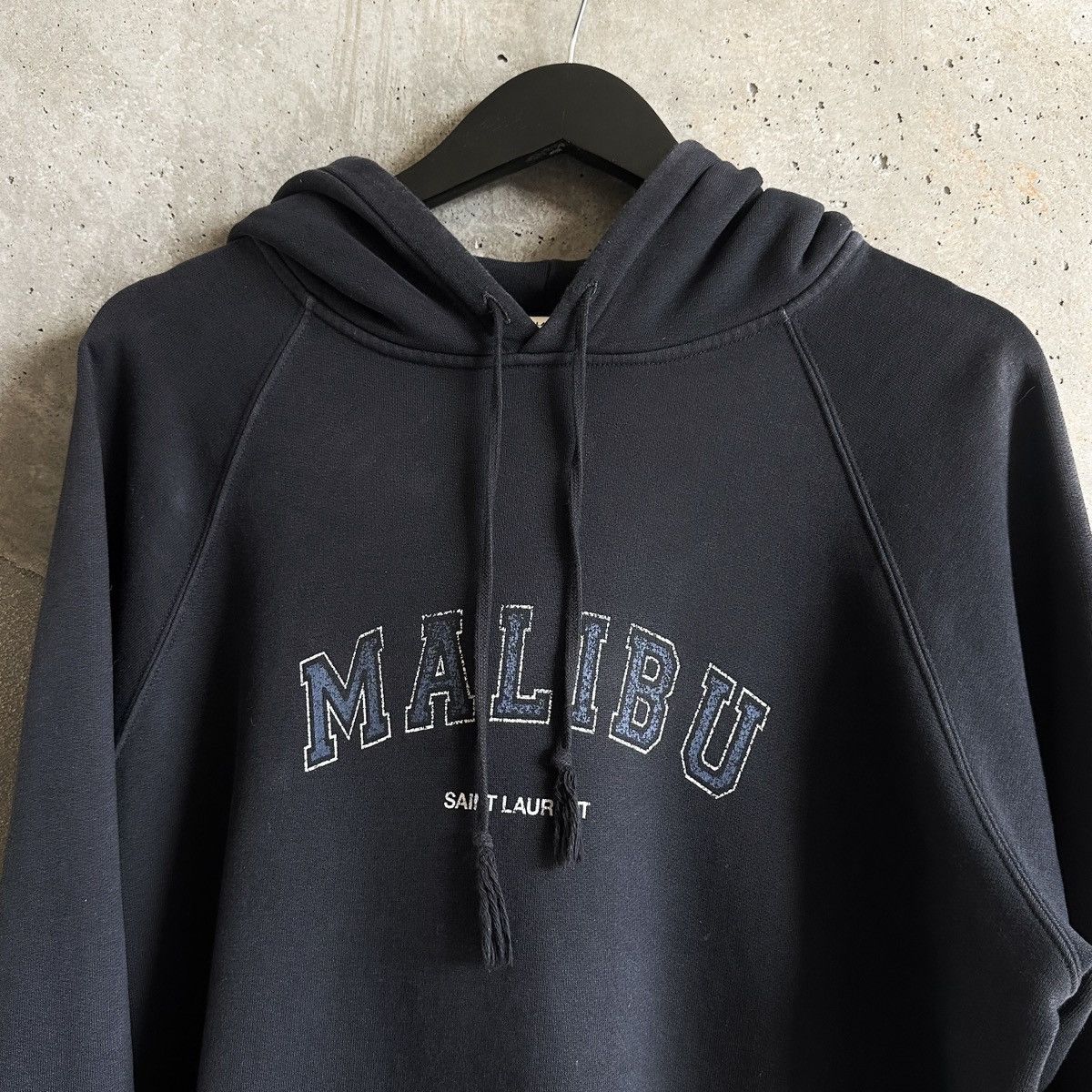 Pre-owned Saint Laurent Ss19 Malibu Print Raglan Hoodie In Black