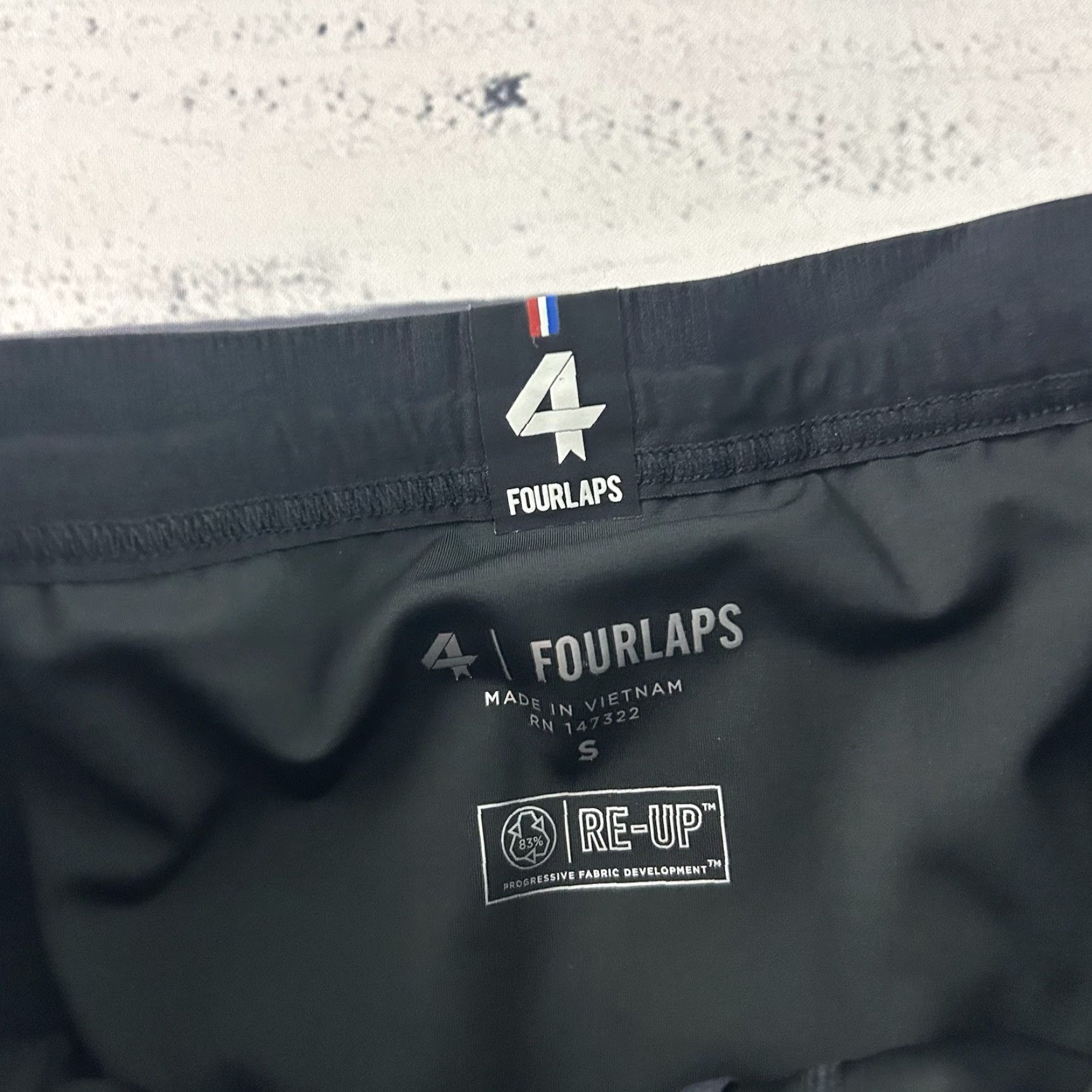Vintage Four Laps Athletic Shorts Mens Small White Lined Short White Four Laps Athletic Shorts Mens S White Lined Size US 29 - 3 Thumbnail