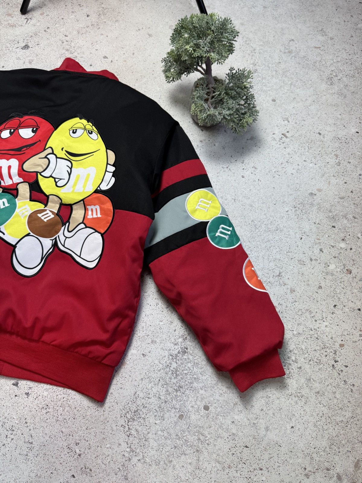 NASCAR M&M’s Bomber Light Jacket Red MMS Racing Red Unisex M F1 Size US M / EU 48-50 / 2 - 10 Thumbnail