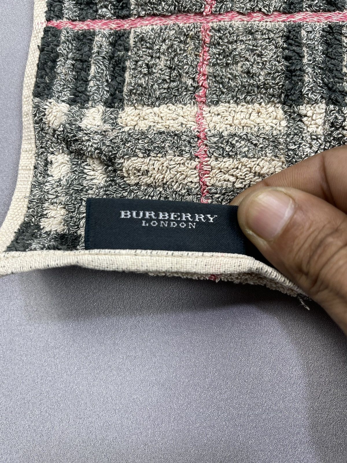 Burberry BURBERRY LONDON NOVA CHECK SQUARE HANDKERCHIEF Size ONE SIZE - 4 Thumbnail
