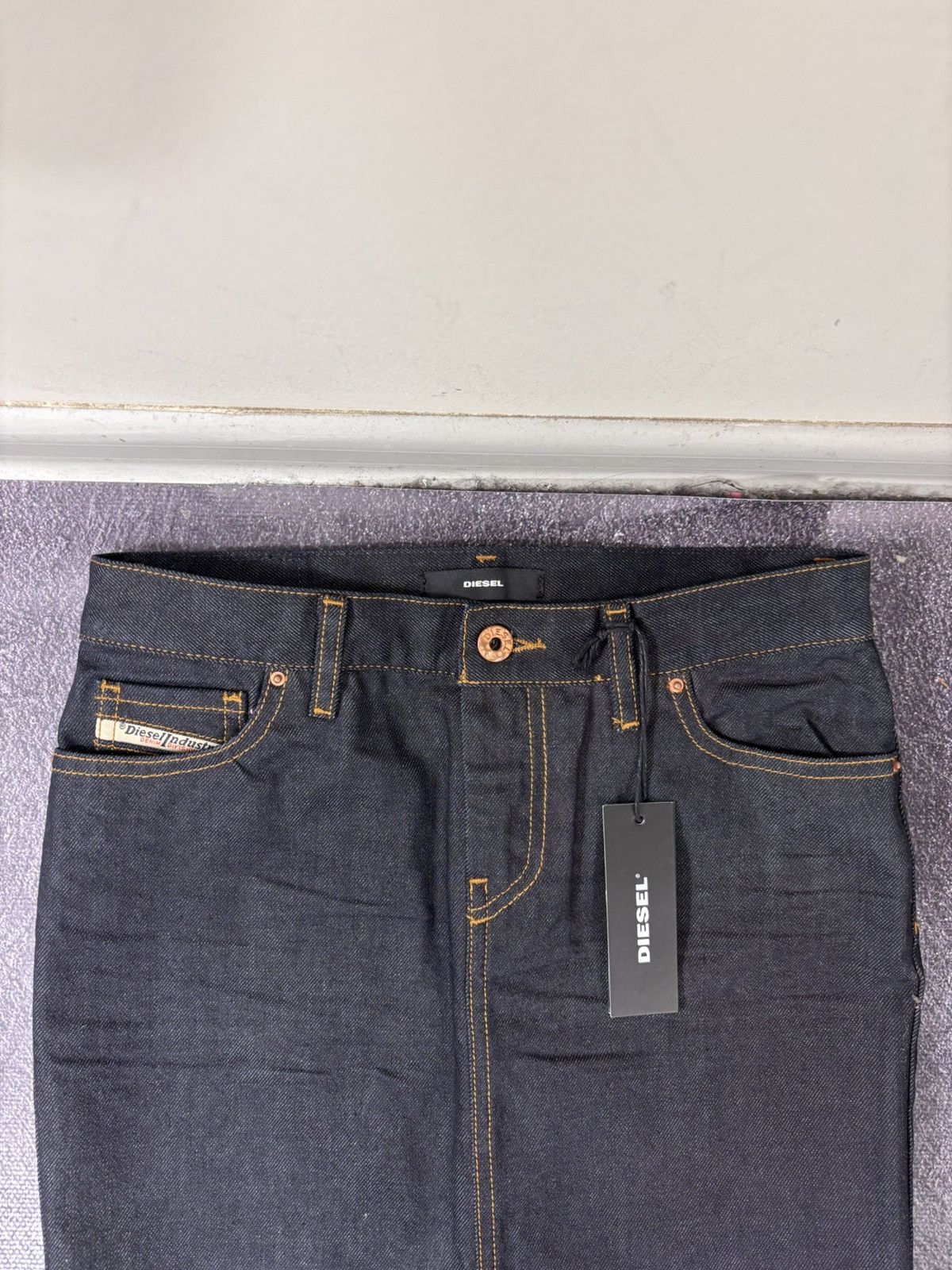 Diesel Diesel De-Mode NWT Women’s Navy/Black Denim Mini Skirt Size 24" / US 00 / IT 34 - 4 Thumbnail