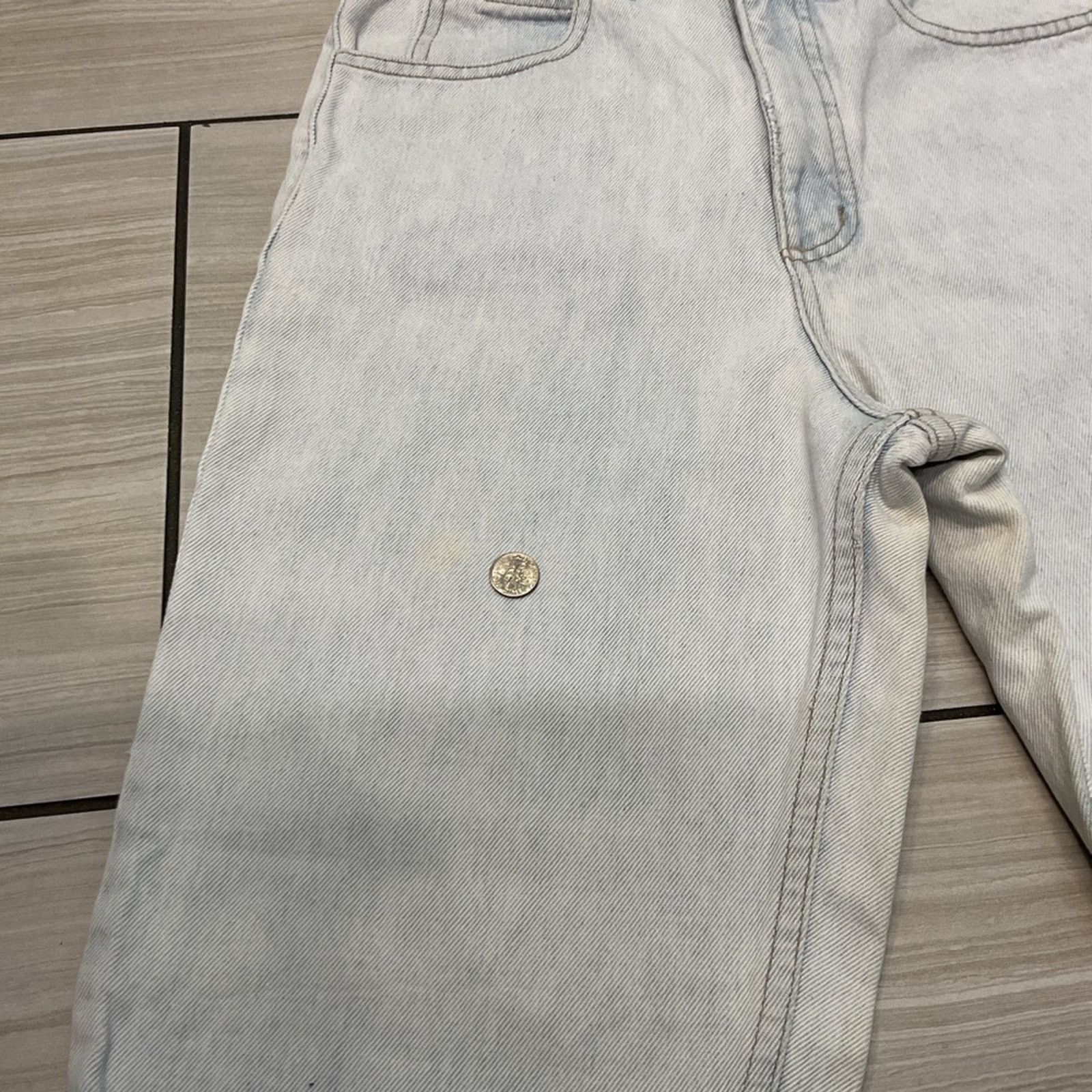 Guess Vintage 90’s Guess High-Waist Light Wash Taper Mom Jeans Size 28" / US 6 / IT 42 - 9 Thumbnail