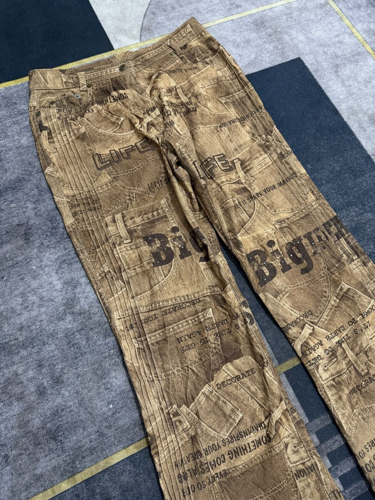 Le Grande Bleu (L.G.B.) LA MODA POJI PRINT ART BOOT CUT PANTS Size US 29 - 2 Thumbnail