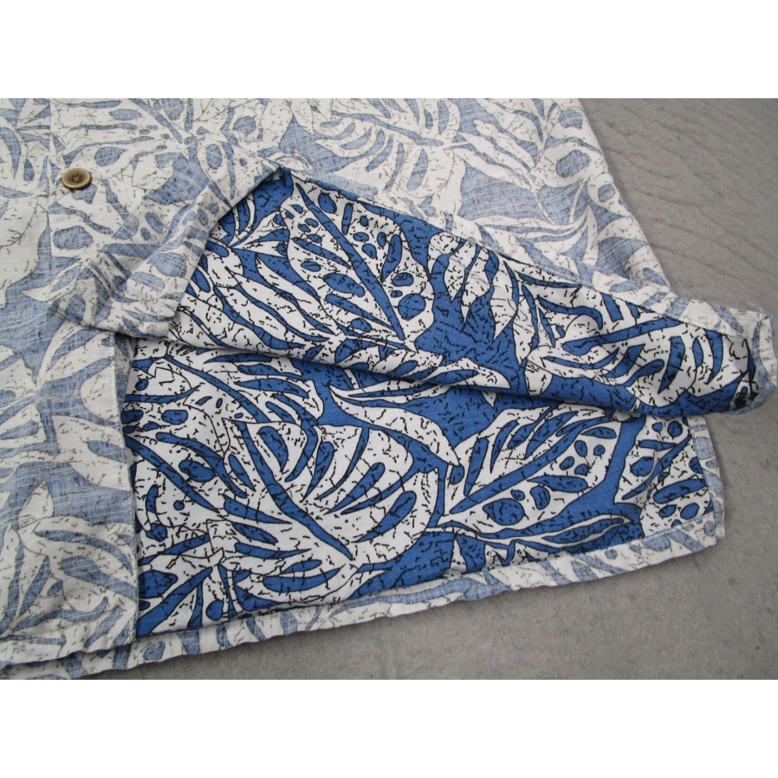 Vintage VINTAGE Maui and Sons Men's Hawaiian Shirt Short Sleeve Blue Floral 80s 90s Retro Camp Classic Size US L / EU 52-54 / 3 - 5 Thumbnail
