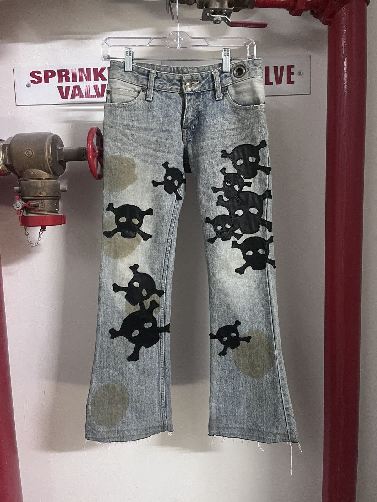 L.G.B 3/4 CRAZY WOLF SKULL DENIM – glam archive