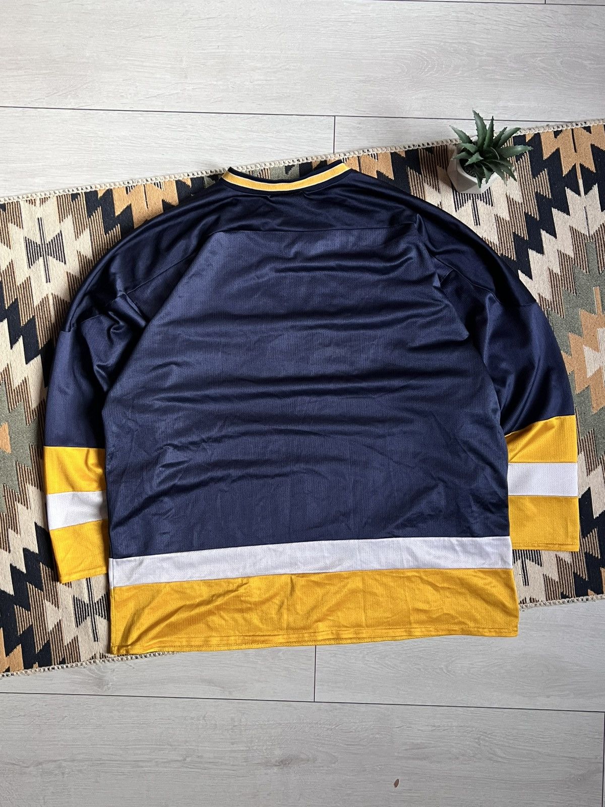 Ccm Vintage Michigan Crable Sportswear Hockey Jarsey Size US L / EU 52-54 / 3 - 7 Thumbnail