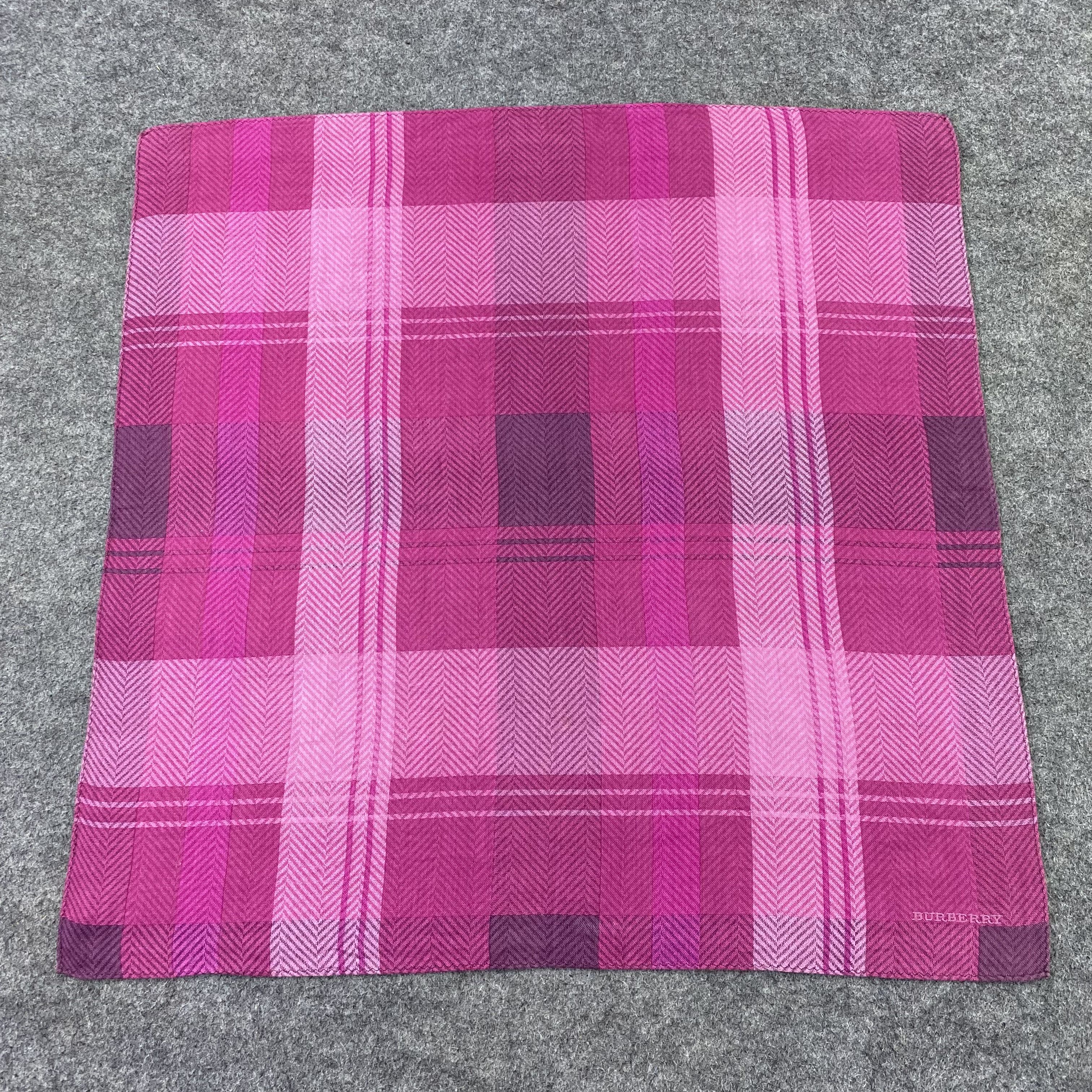 Burberry Burberry Handkerchief / Bandana / Neckerchief-B1173 Size ONE SIZE - 3 Thumbnail