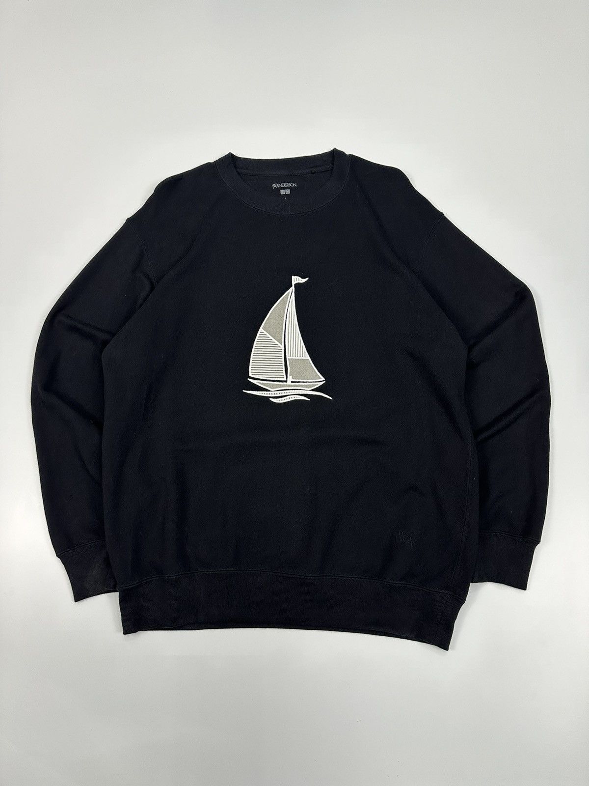 JW Anderson × Uniqlo JW Anderson Black Crewneck Sweatshirt A616 Size US L / EU 52-54 / 3 - 2 Thumbnail
