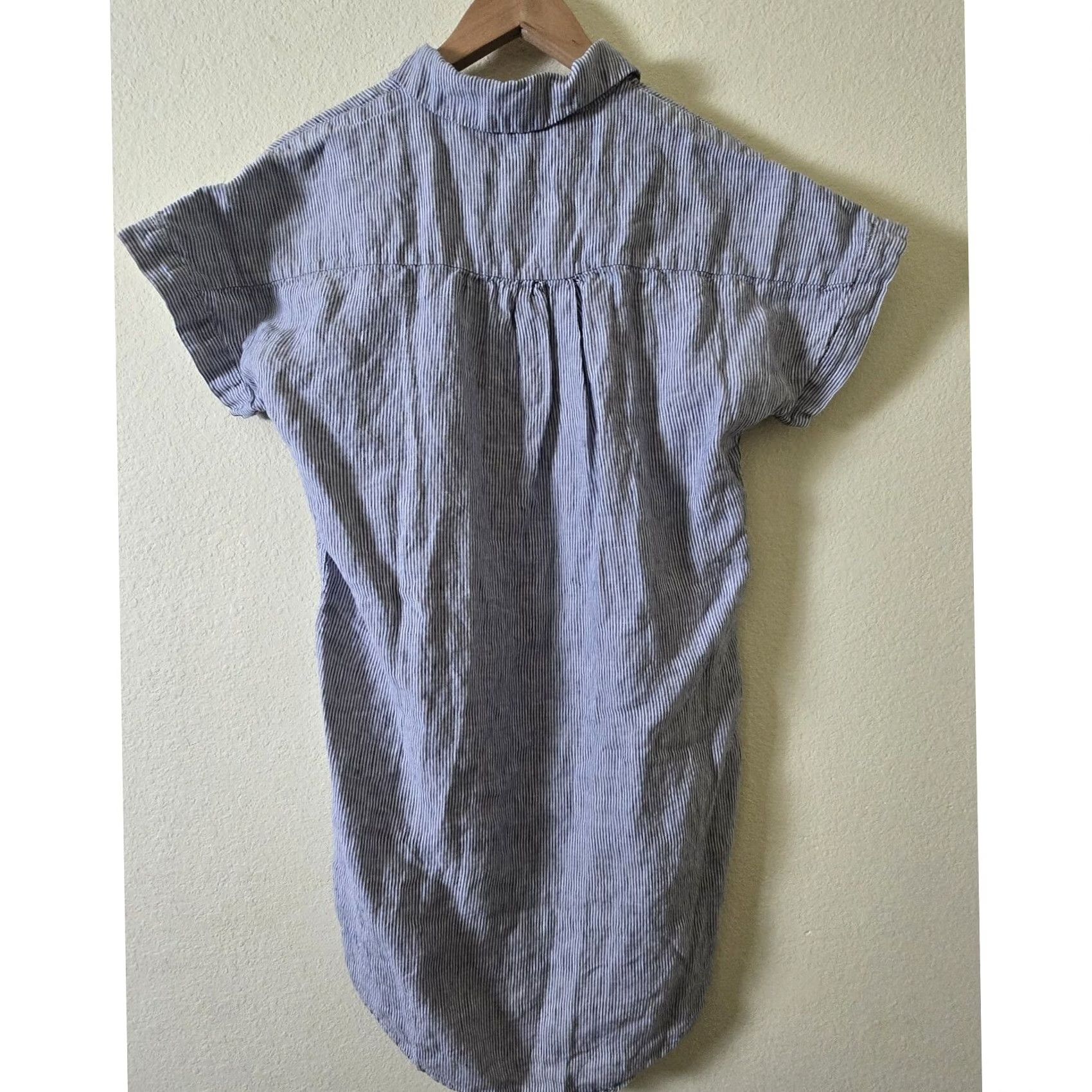 tahari linen shirt dress Blue Sleeveless patterned fabric of this stunning long Tahari Shirt Dress Womens XS