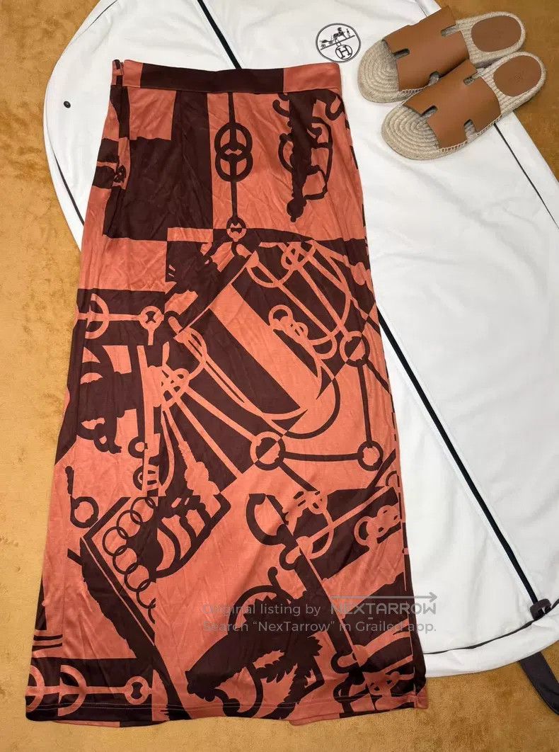 Hermes Hermes Red Color Blocked Horse Silk Long Skirt Size 24" / US 00 / IT 34 - 2 Thumbnail