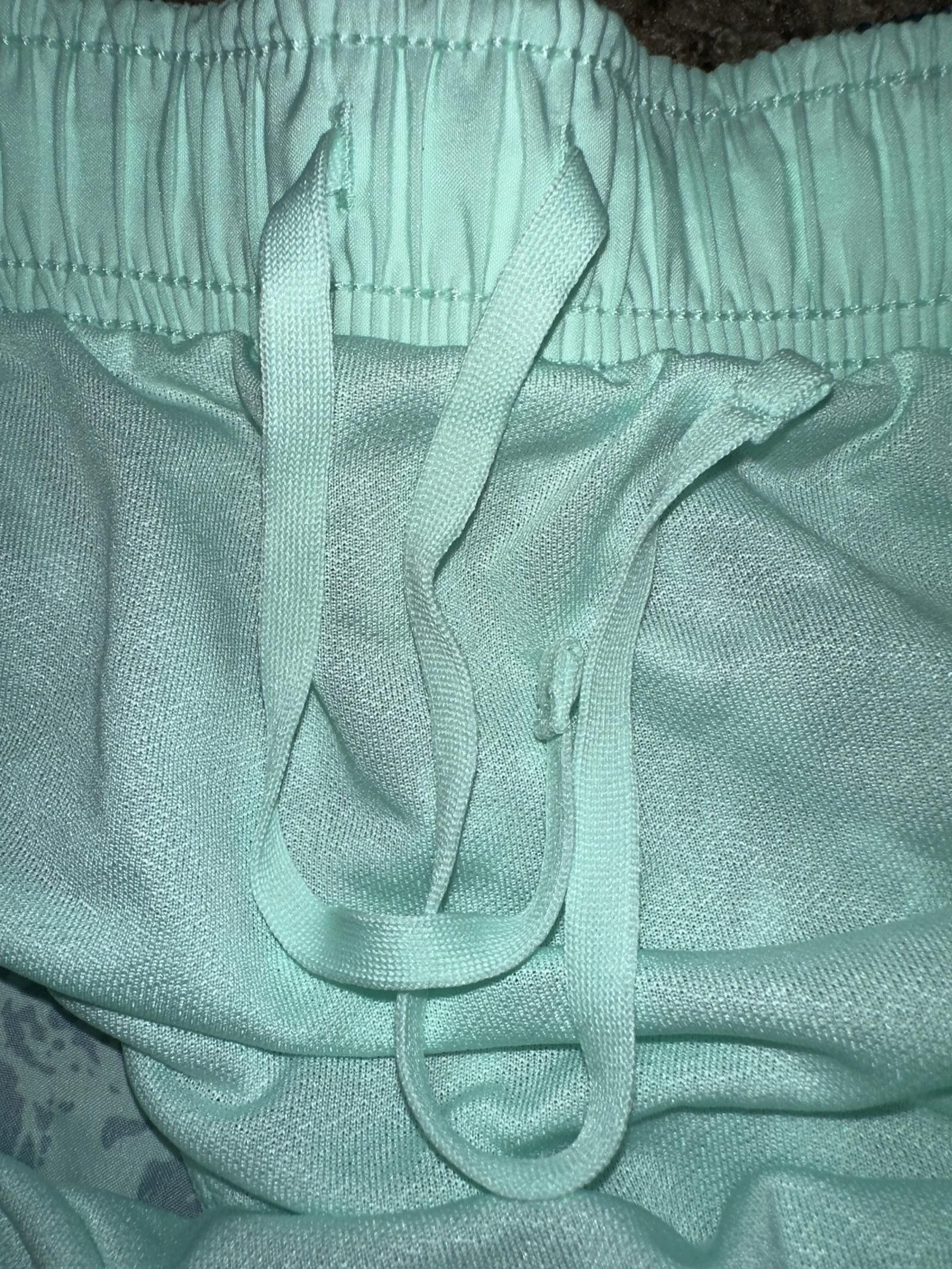 Nike Nike Womens Dri-FIT Icon Clash Tempo Shorts Green Size 36" / US 14 / IT 50 - 5 Thumbnail
