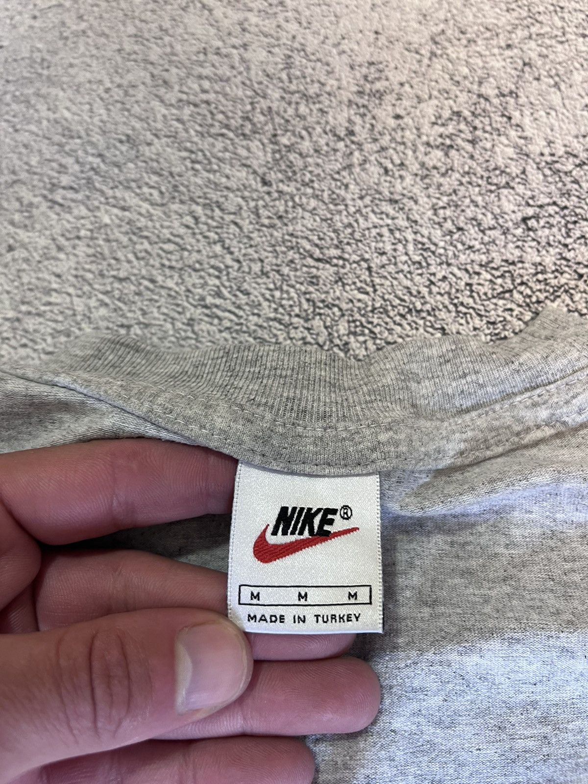 Nike Vintage Nike T-Shirt Gray M Embroidered Black Swoosh Logo Size US M / EU 48-50 / 2 - 10 Thumbnail