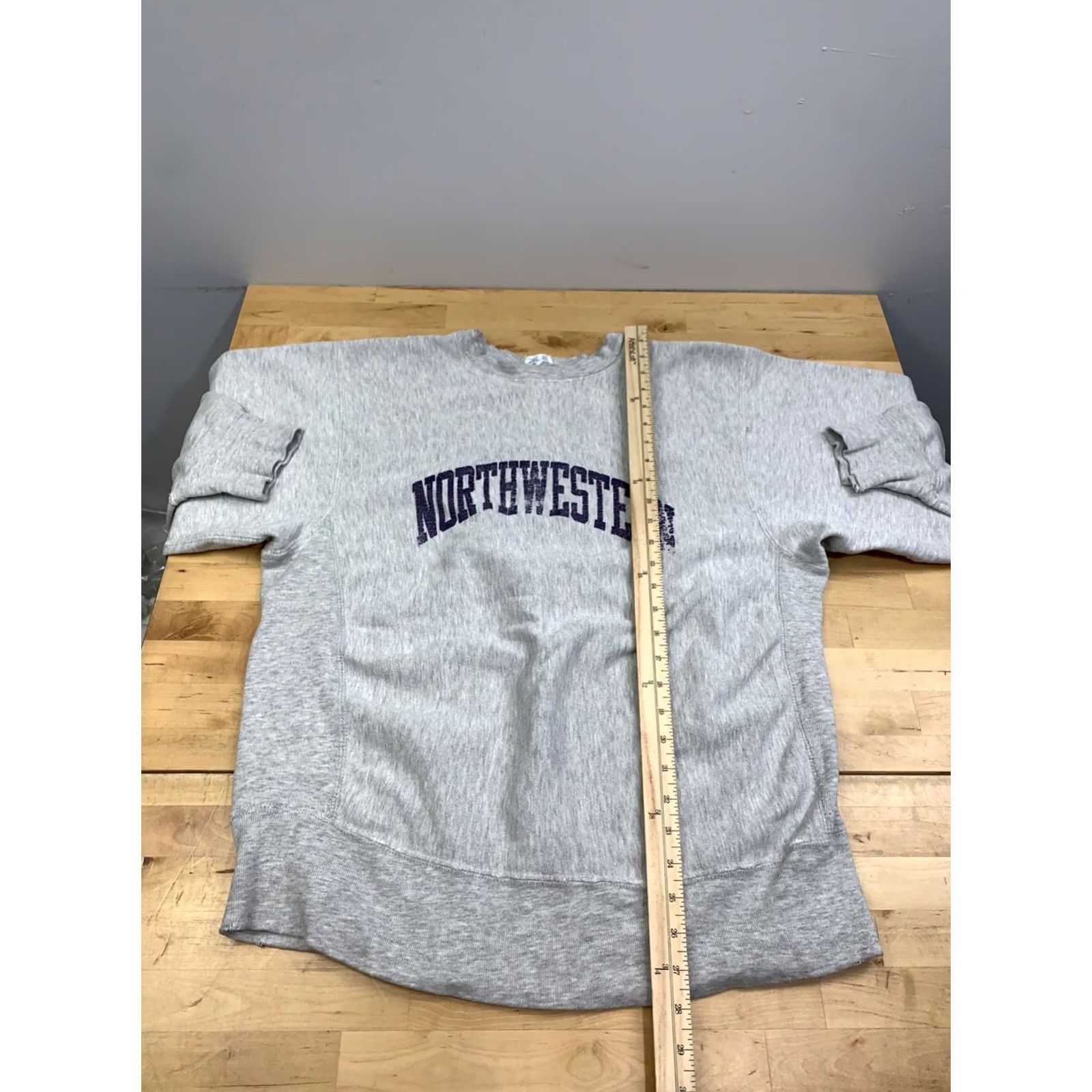 Champion VINTAGE Champion Reverse Weave Sweatshirt Northwestern XL Distress 80s College University Men Gray Cotton Crew Neck Long Sleeve Pullover Regular 13121 Size US XL / EU 56 / 4 - 6 Thumbnail