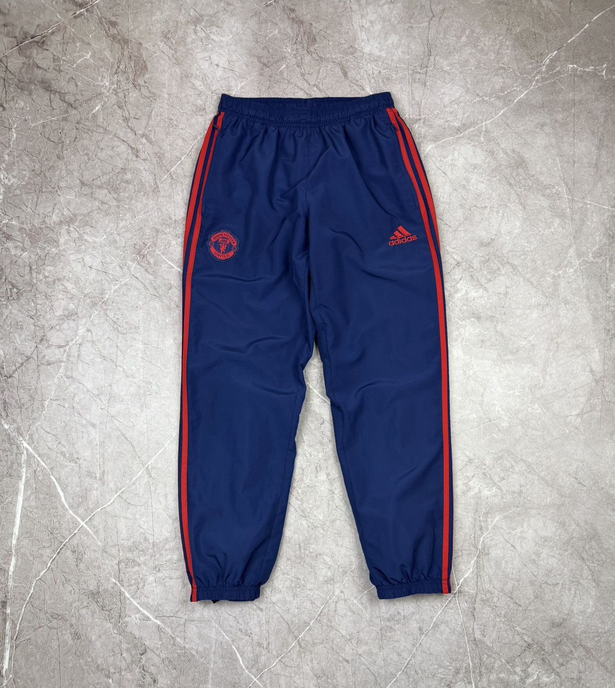 Adidas Vintage Adidas Manchester United Nylon Pants Size US 32 / EU 48 - 1 Thumbnail