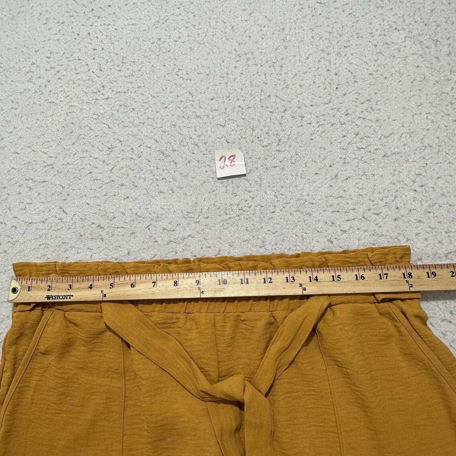 Other Retrology XL Medallion Gold Yellow Paperbag Shorts 5" Inseam Size 40" / US 18 - 9 Thumbnail