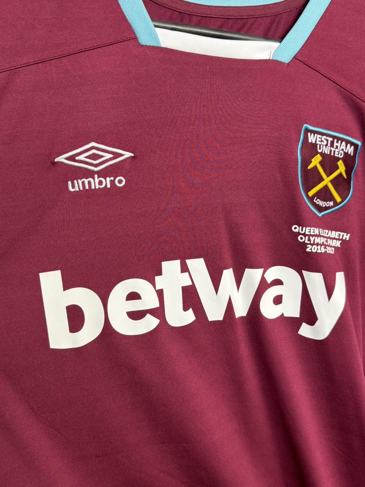 Umbro West Ham United 16/17 Home Football Jersey Size US XL / EU 56 / 4 - 3 Thumbnail