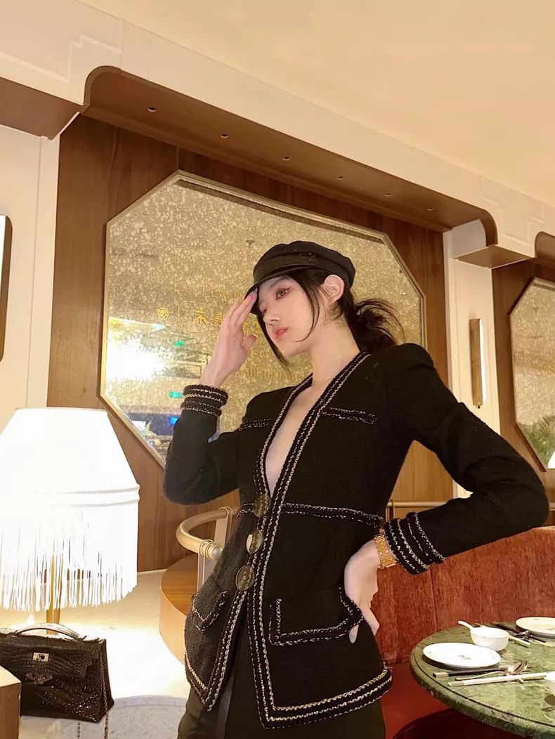 Chanel Chanel Acrylic diamond buckle knitted jacket Size XS / US 0-2 / IT 36-38 - 8 Thumbnail