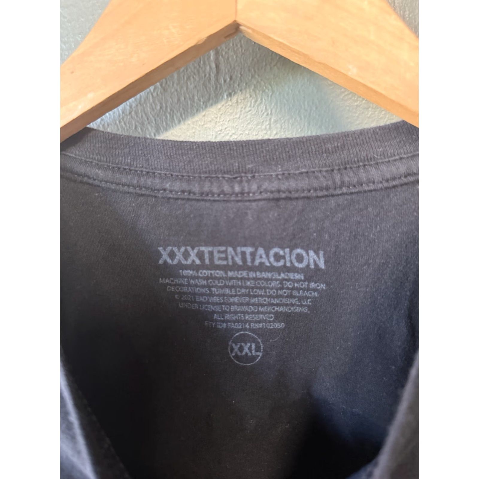 Vintage XXXTentacion Shirt 2XL Black Crew Neck Short Sleeve Graphic Print Angel Logo T-Shirt Men Size US XXL / EU 58 / 5 - 3 Thumbnail