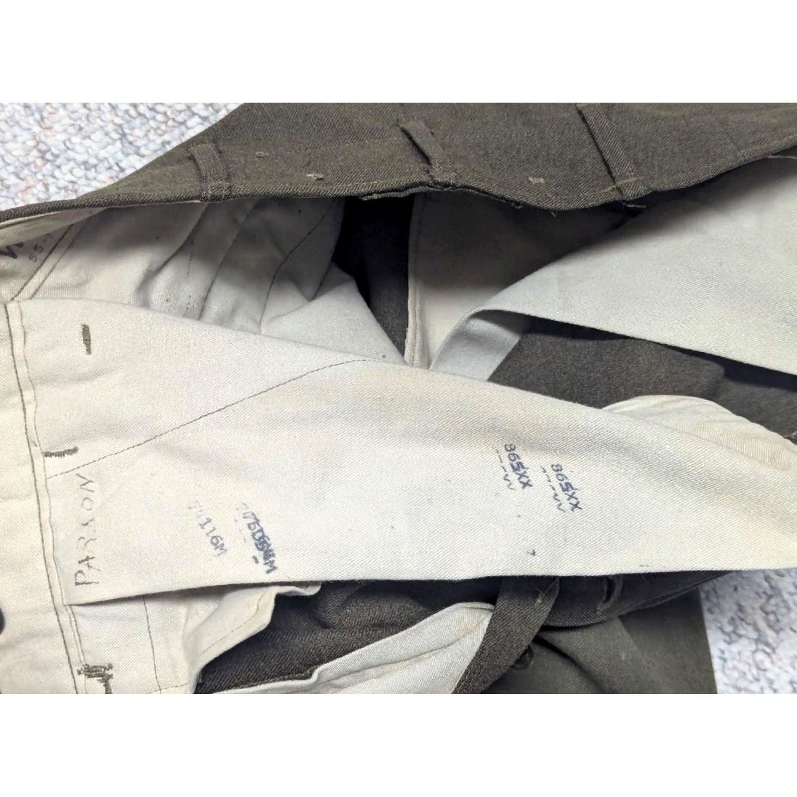 Vintage VINTAGE US Military Green Wool Pants 28x30 Mens Military 1940s 1950s WW2 Korean Green Wool Pants Mens Size US 28 / EU 44 - 6 Thumbnail