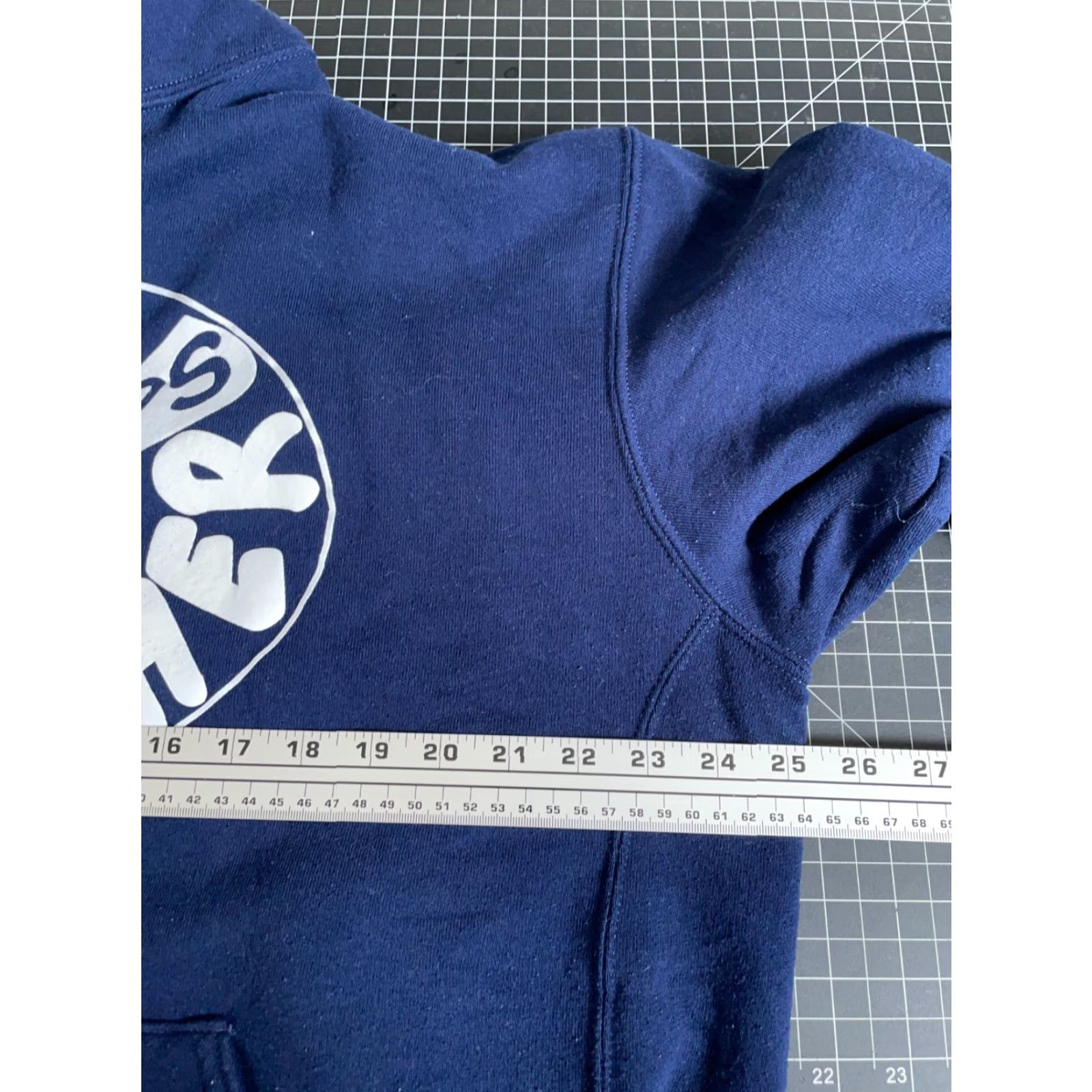Russell Athletic VINTAGE Russell Athletic Hoodie Art Teacher Print 90s XL Dark Blue Sweatshirt 50-50 Cotton-Poly Mens Adult Regular Size US XL / EU 56 / 4 - 5 Thumbnail