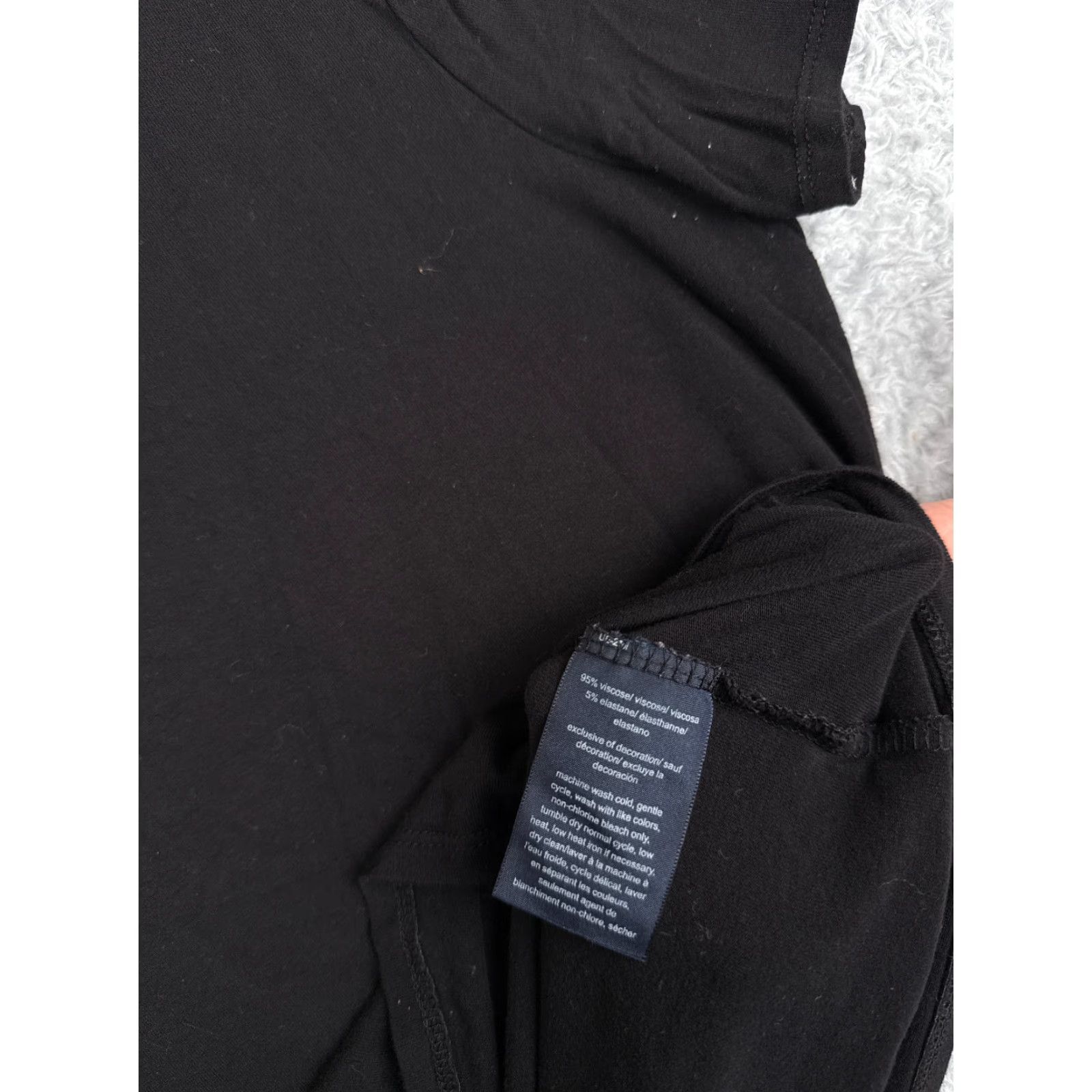 Tommy Hilfiger Tommy Hilfiger Shirt Womens Small Petite Black Scoop Neck Viscose Blend Jersey Logo Short Sleeve Pullover Casual All Seasons Breathable Easy Care Size S / US 4 / IT 40 - 7 Thumbnail