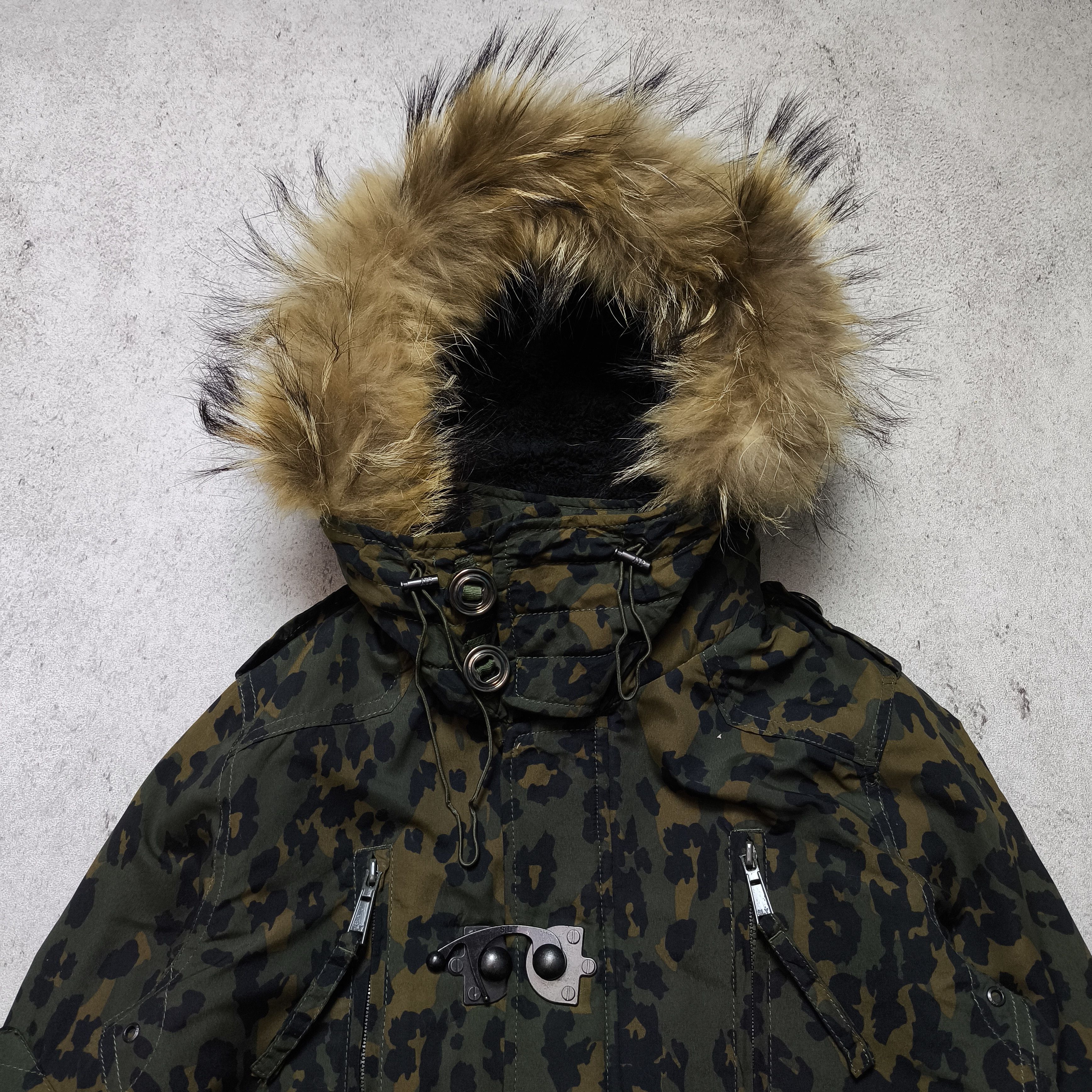 Le Grande Bleu (L.G.B.) SLY Camouflage Fur Racoon Jacket Size US M / EU 48-50 / 2 - 6 Thumbnail