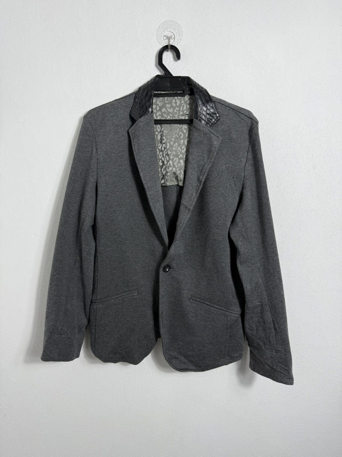 semanticdesign ISAMU KATAYAMA STYLE SINGLE BUTTON JUMPER PYTHON COLLAR Size US L / EU 52-54 / 3 - 1 Thumbnail