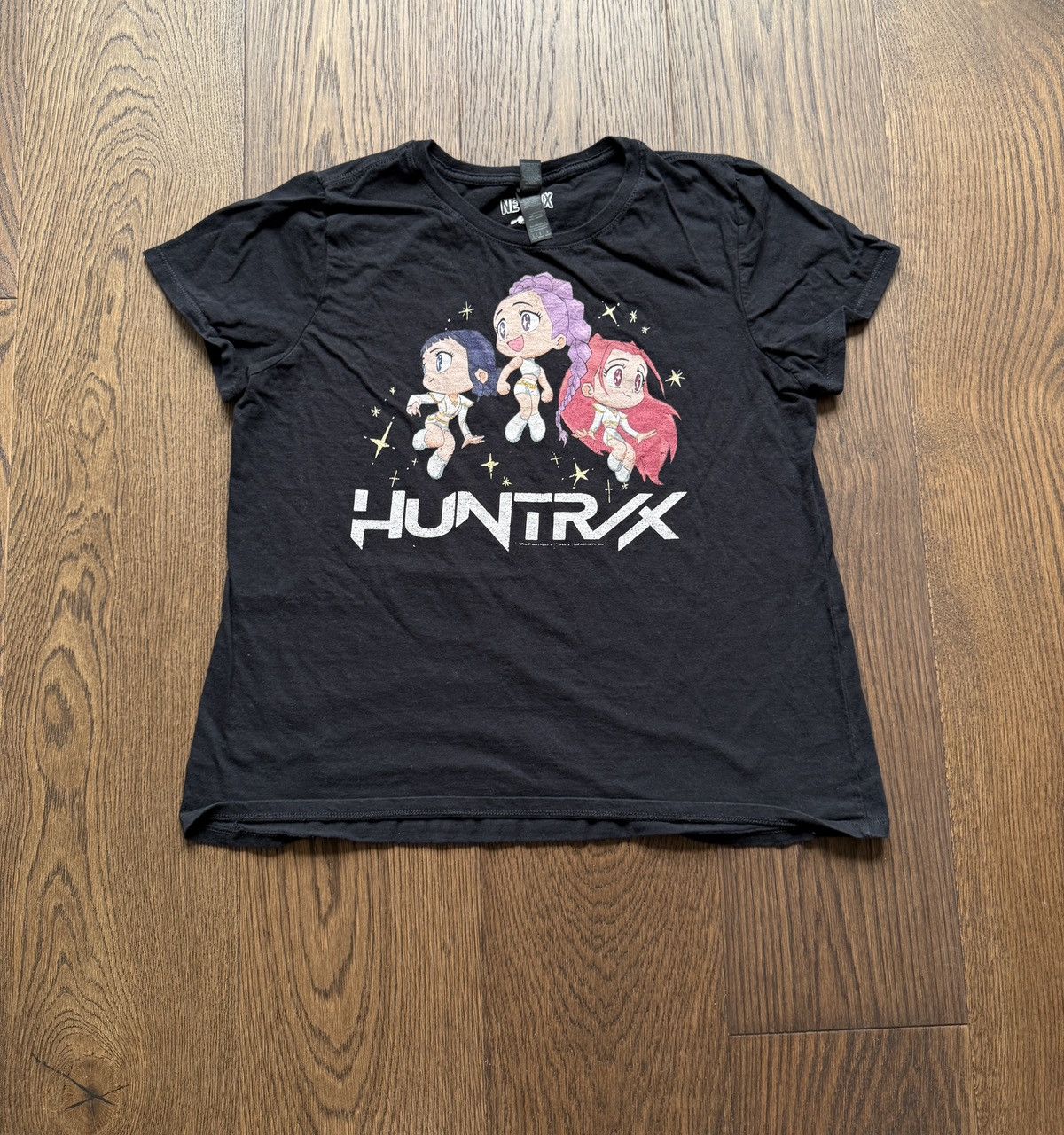 Other HUNTRIX HUNTR/X Netflix Kpop Demon Hunters Graphic Tee Size L / US 10 / IT 46 - 1 Thumbnail