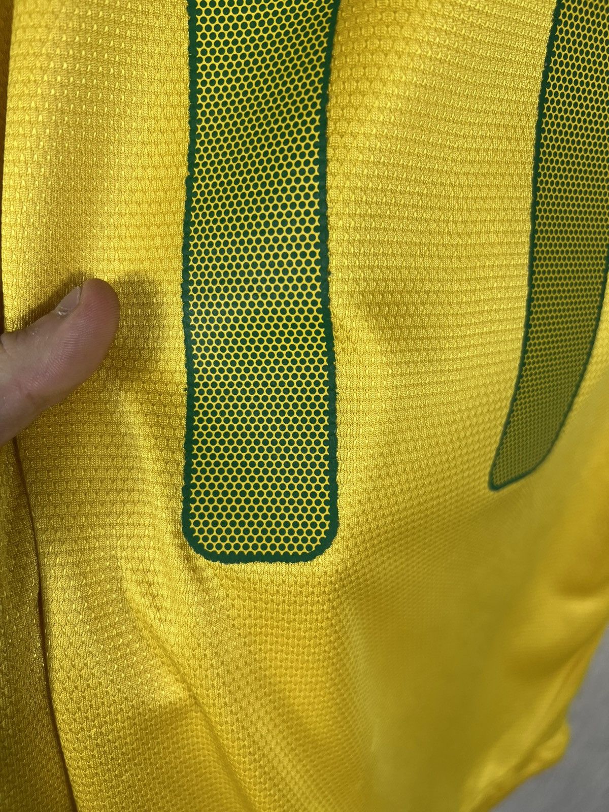 Nike Vintage Nike Brazil y2k 2012/13 home jersey tee 11 Neymar jr Size US S / EU 44-46 / 1 - 15 Thumbnail