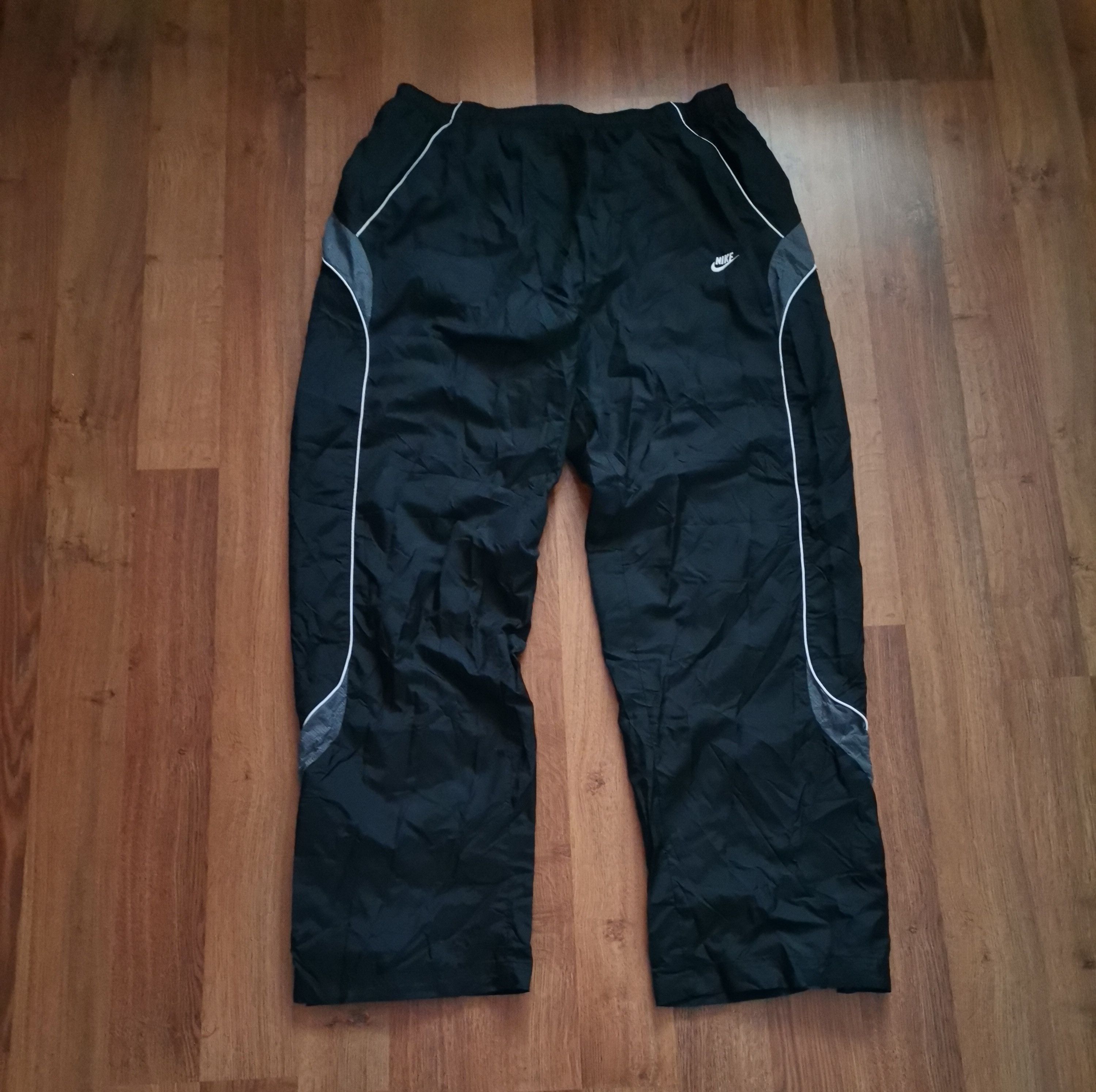 Nike Vintage Nike Baggy Track Pants Size US 34 / EU 50 - 1 Thumbnail
