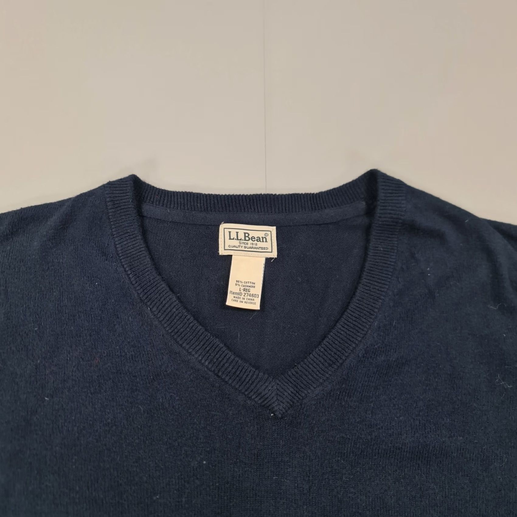 Vintage LL Bean Mens Jumper Navy Blue Large Cotton Cashmere V Neck Knitted Pullover Size US L / EU 52-54 / 3 - 2 Thumbnail