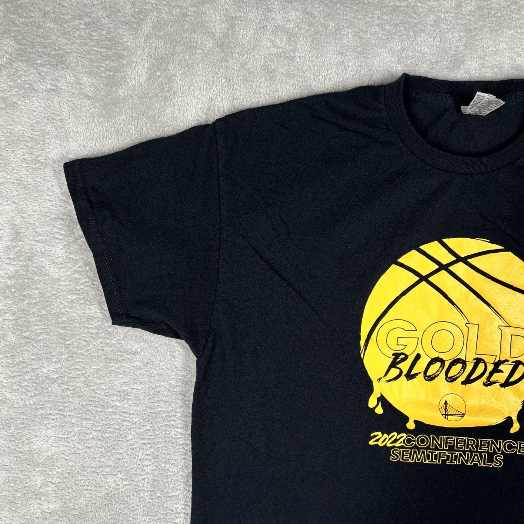 Gildan Golden State Warriors Gold Blooded T-Shirt XL Black Cotton Short Sleeve Crew Neck FTX Logo 2002? Size US XL / EU 56 / 4 - 2 Thumbnail