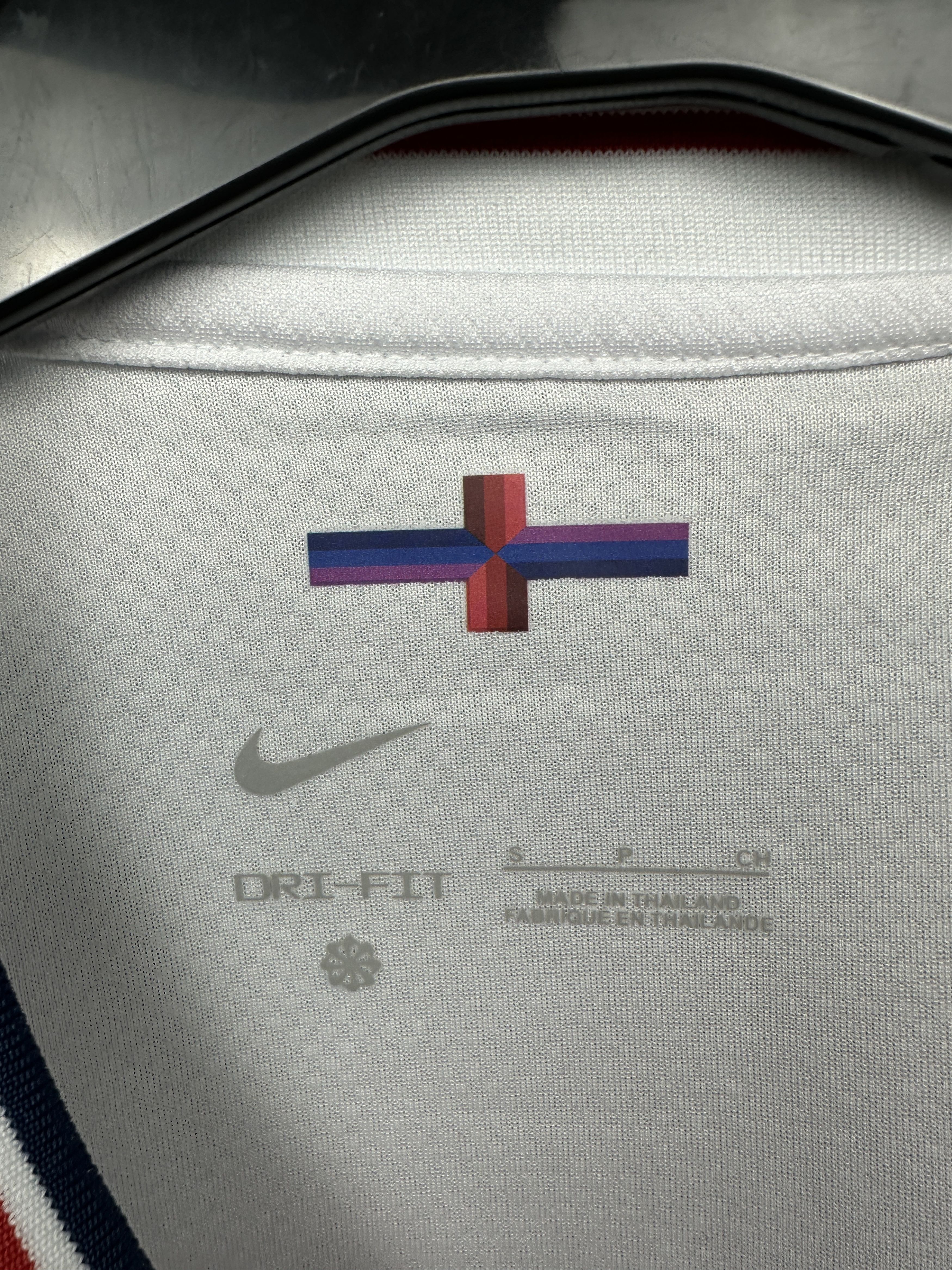 Nike Nike Dri Fit England Mens T-Shirt Jersey Size US S / EU 44-46 / 1 - 4 Thumbnail