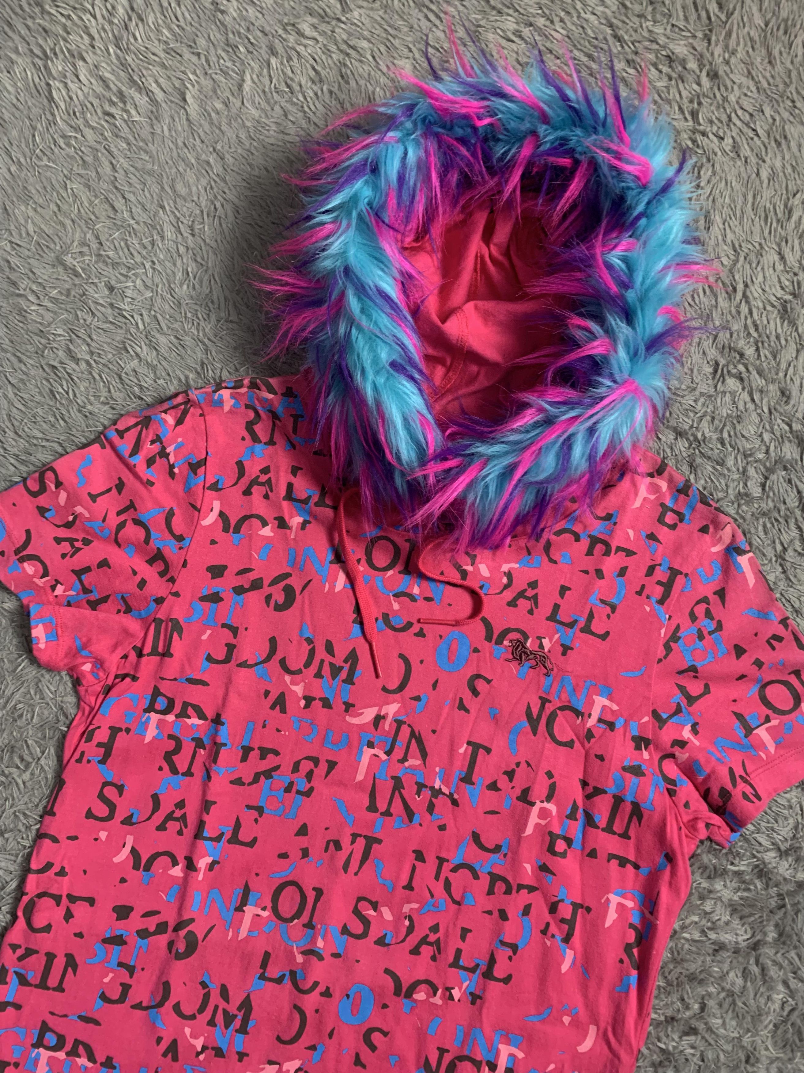 Japanese Brand Lonsdale Faux Fur Hoodie Short Sleeve Size S / US 4 / IT 40 - 2 Thumbnail