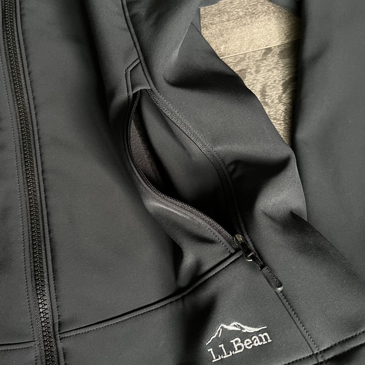 L.L. Bean L.L. Bean Pathfinder Soft-Shell Fleece Lined Zip Up Jacket Size US S / EU 44-46 / 1 - 4 Thumbnail