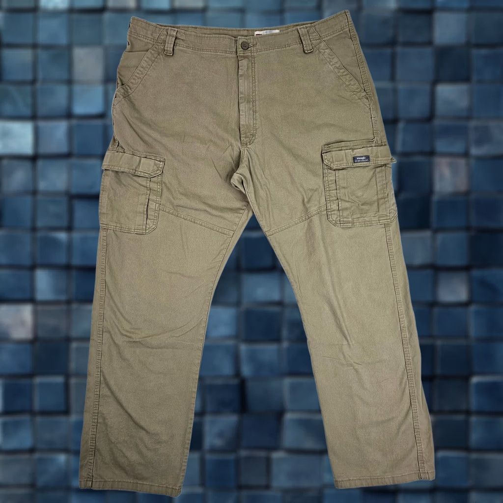 Wrangler Wrangler Relaxed Fit Cargo Stretch Workwear Cotton Pants – Men’s 40x32 (Fits 40x31) Size US 40 / EU 56 - 1 Thumbnail