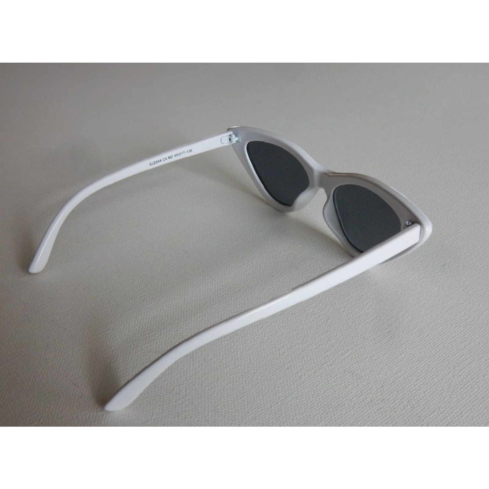 Vintage VINTAGE Sojos Sunglasses Men 52mm White Small Scratched Lens Cape Cod Mayflower Size ONE SIZE - 3 Thumbnail