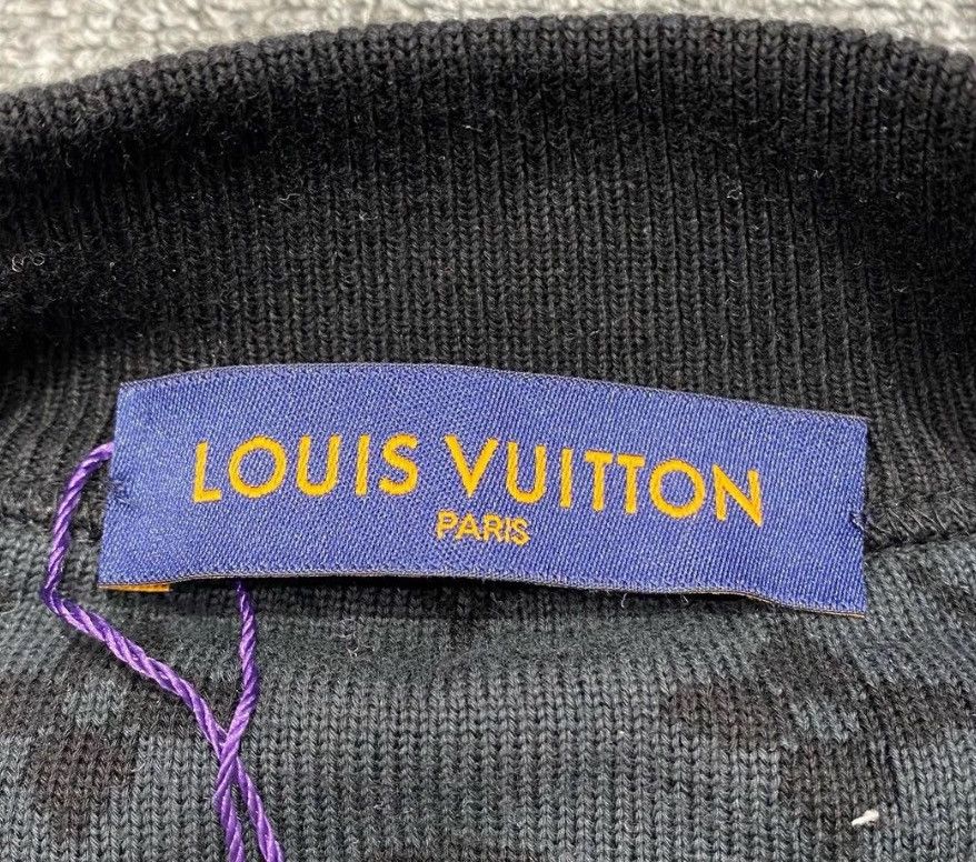 Louis Vuitton Louis Vuitton Black floral print graffiti log 2412-Nextarrow Size US M / EU 48-50 / 2 - 7 Thumbnail