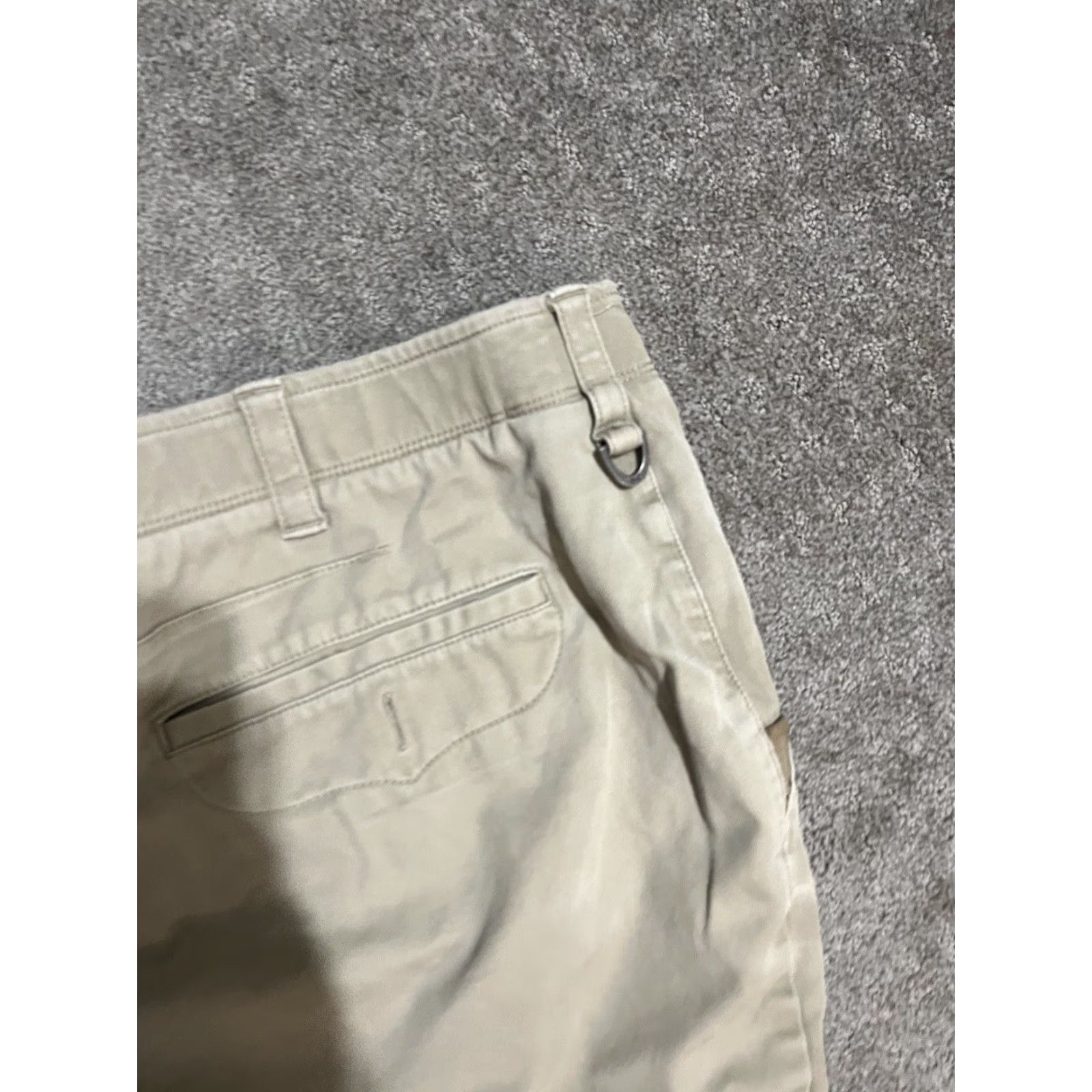 Under Armour Under Armour Golf Shorts Mens 40 Beige Waist Casual Chino Flat Front Outdoor Golf Shirts Mens 40 Beige Size US 40 / EU 56 - 3 Thumbnail