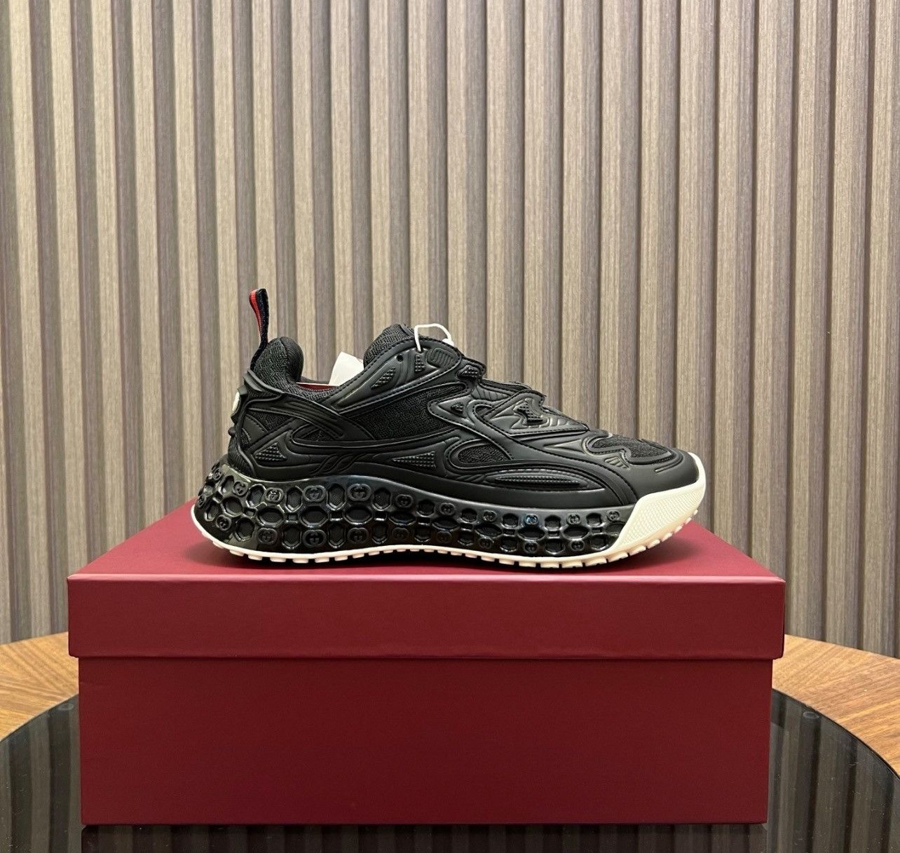 Gucci Gucci Ultrapace Low-Top Sneakers – Size 10 –Brand New w/ Box Size US 10 / EU 43 - 4 Thumbnail