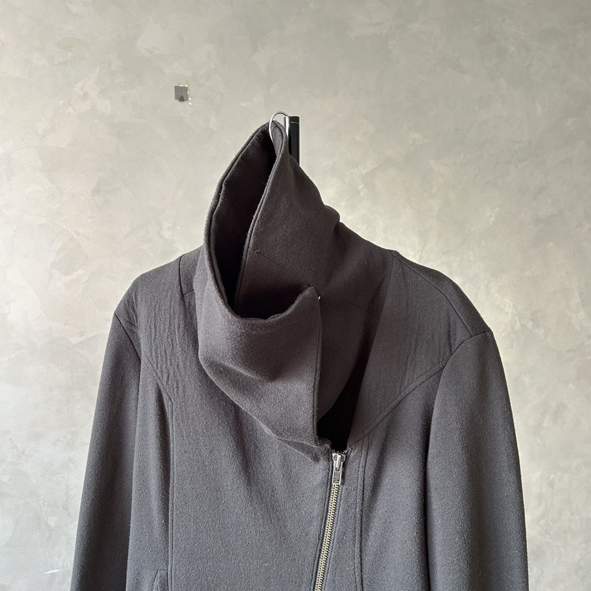 Helmut Lang Vintage Helmut Lang Asymmetrical Zip Up Size US M / EU 48-50 / 2 - 11 Thumbnail