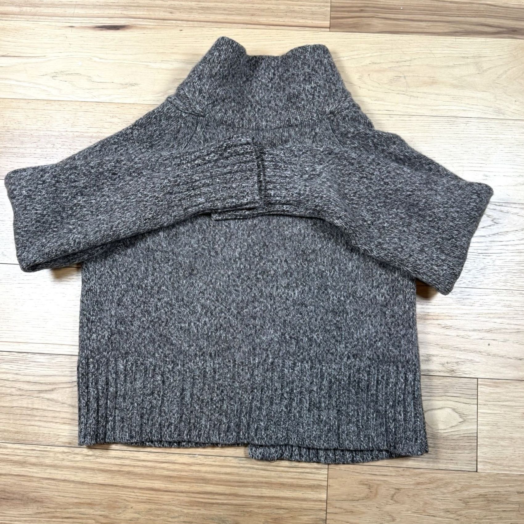Ralph Lauren Polo Ralph Lauren Cardigan Sweater Wool Ladies L Shawl Collar Gray merchandising style unsure** Size L / US 10 / IT 46 - 8 Thumbnail