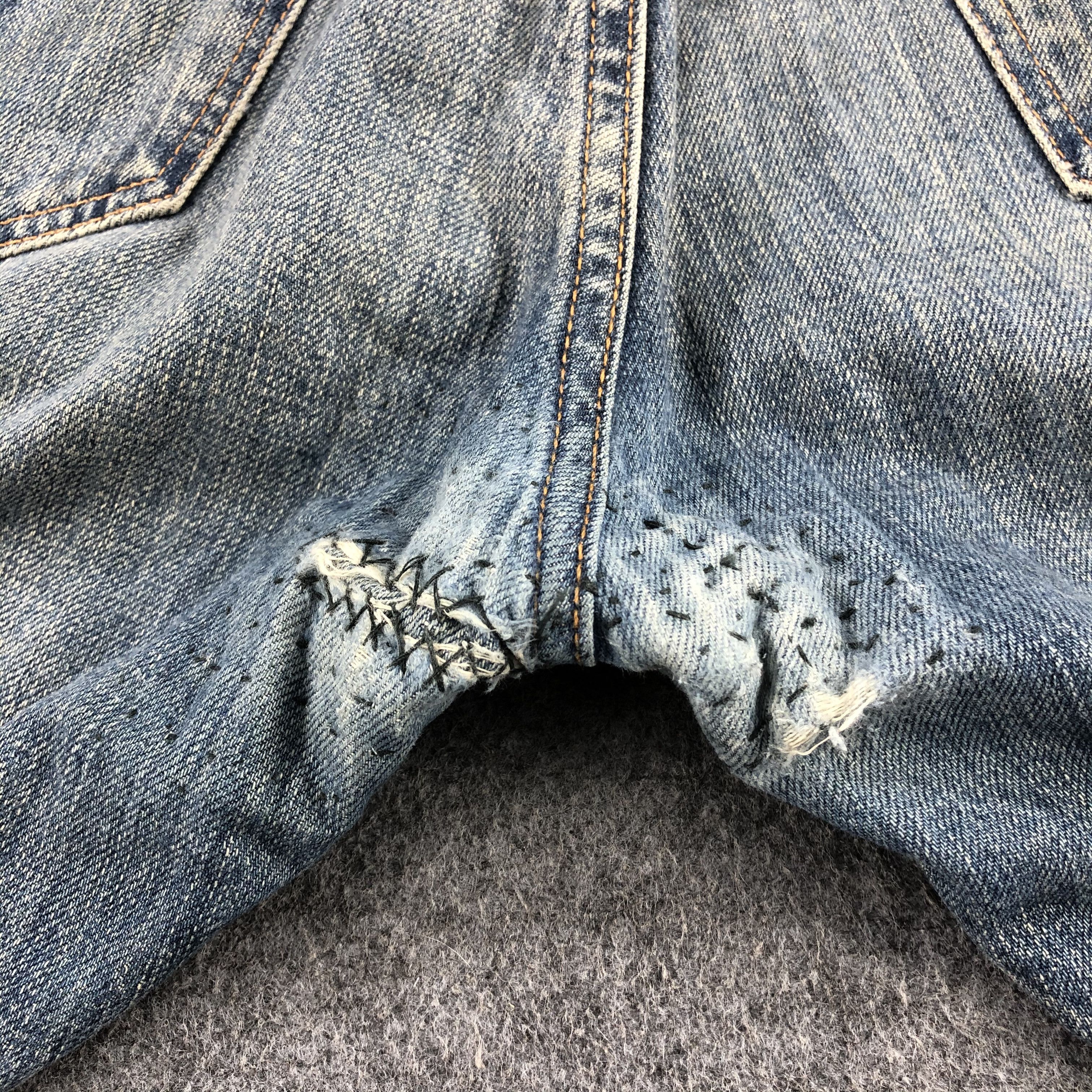 Levi's Vintage Blue Wash Levis 501 Jeans-J1902 Size US 35 - 8 Thumbnail