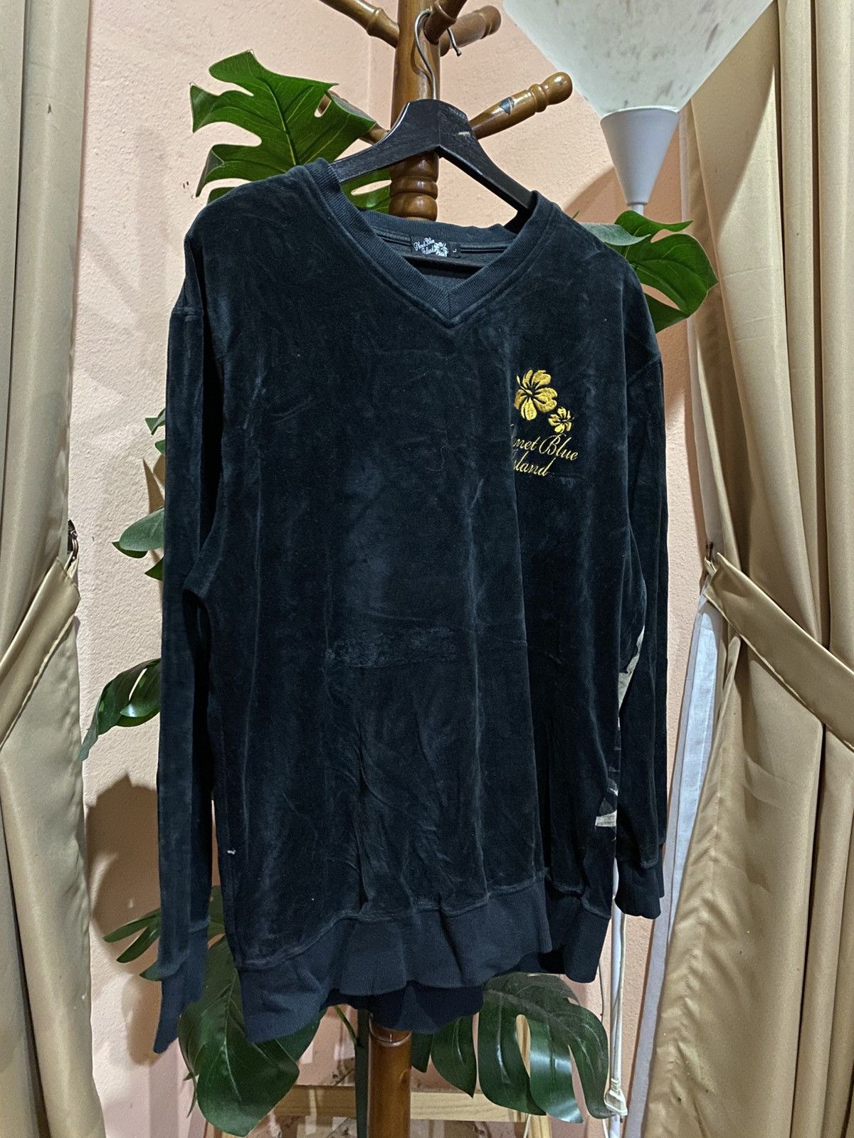 Japanese Brand Vintage Planet Blue Island Black Velour Tropical Hibiscus Size US L / EU 52-54 / 3 - 10 Thumbnail
