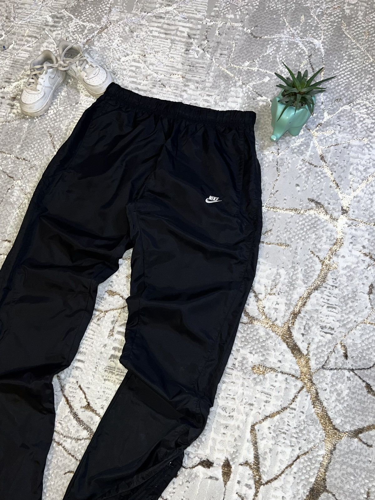 Nike × Vintage NIKE 00S VINTAGE 🦍 NYLON SWEATPANTS Y2K JOGGERS Size US 32 / EU 48 - 4 Thumbnail