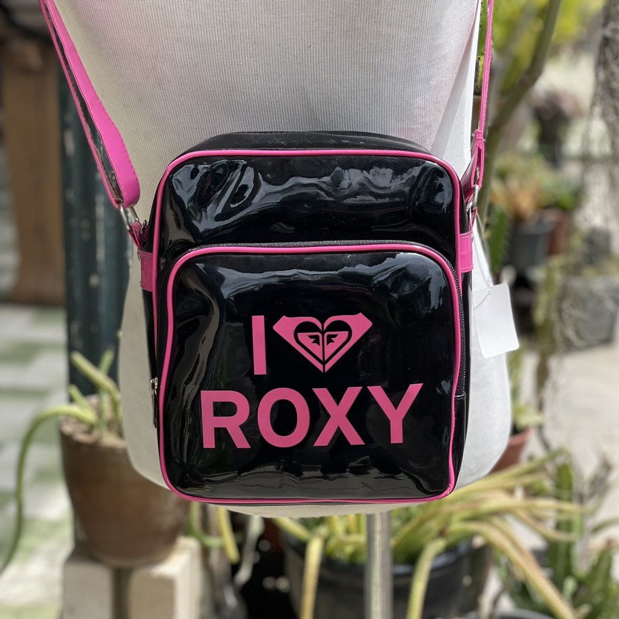 Japanese Brand Roxy Sling Bag Size ONE SIZE - 2 Thumbnail