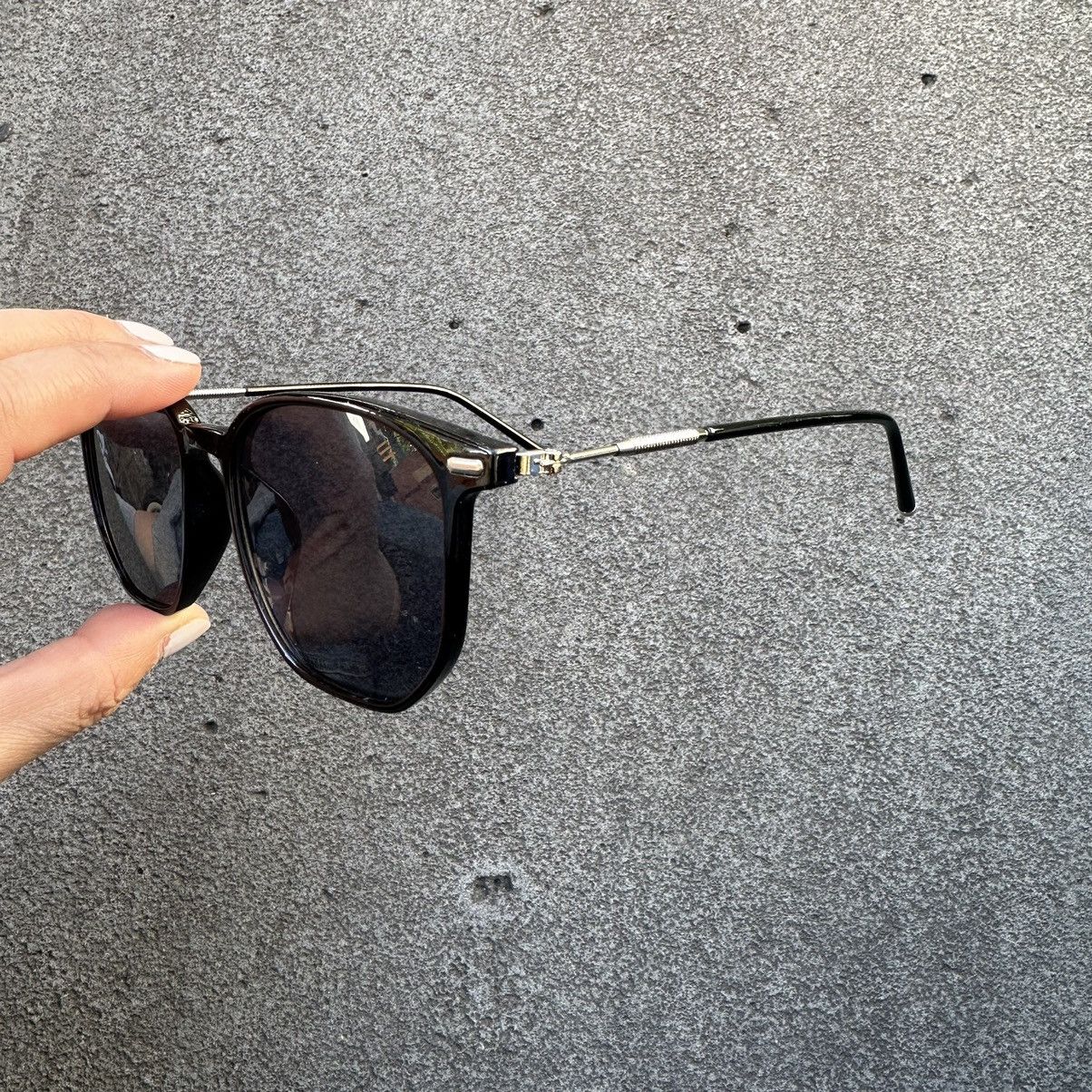 Vintage Y2K Unisex Sunglasses Retro Fashion Shades DL9406-02 Size ONE SIZE - 2 Thumbnail