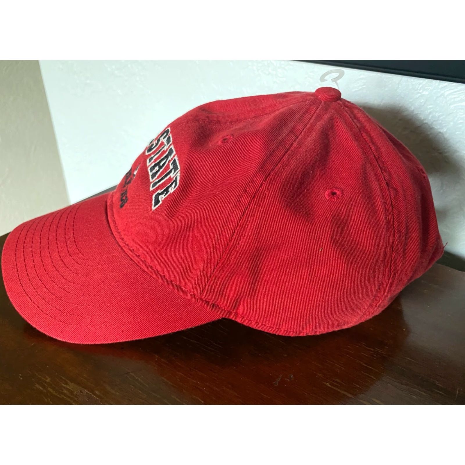 Our Legacy VINTAGE Legacy Ball State Cardinals Strapback Hat Red Adjustable Cap Mens 1990s Baseball Football Basketball Cotton Snapback Size ONE SIZE - 2 Thumbnail