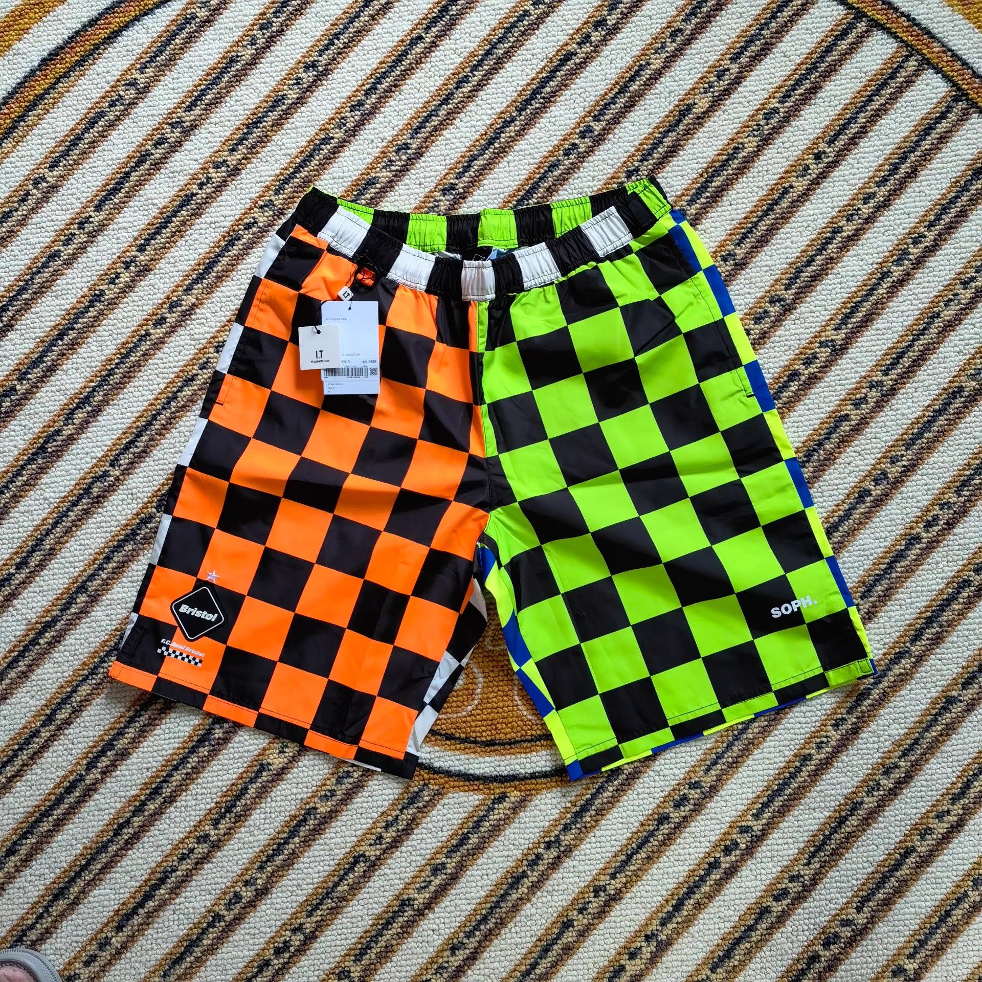 F.C.R.B FCRB shorts Q6 Size US 34 / EU 50 - 1 Thumbnail